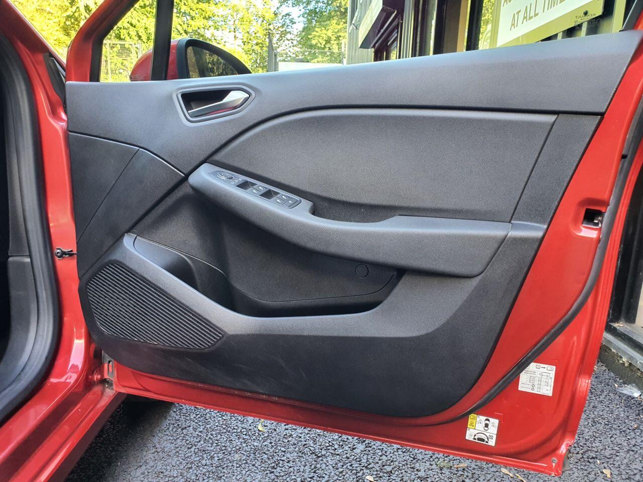 Renault Clio view 12