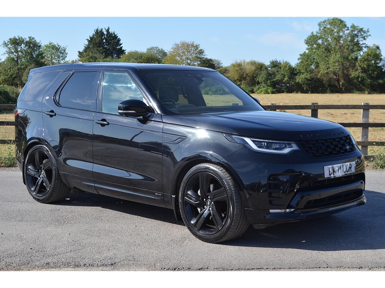 2021 Land Rover Discovery in Black for sale