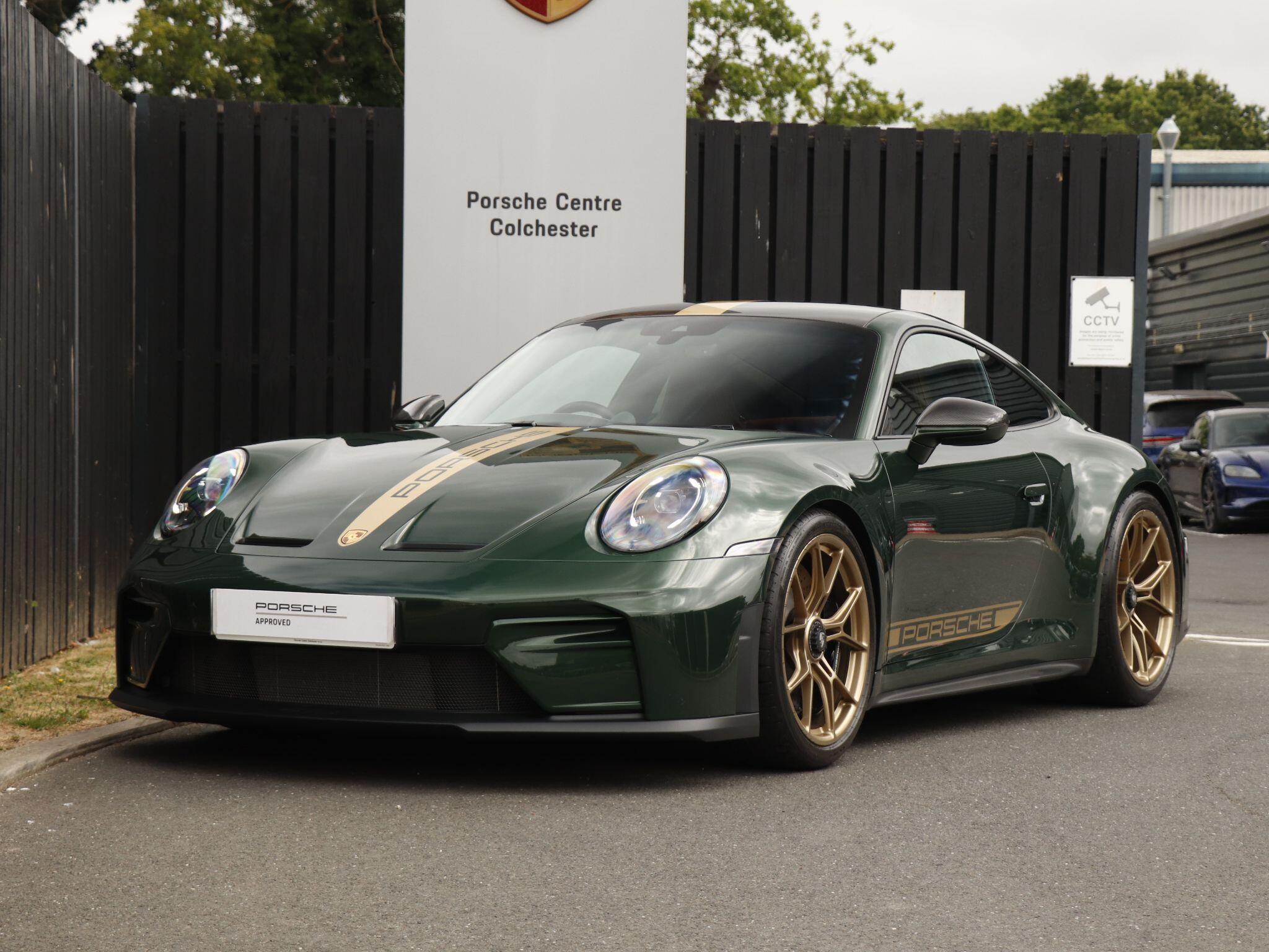 Porsche 911 view 38