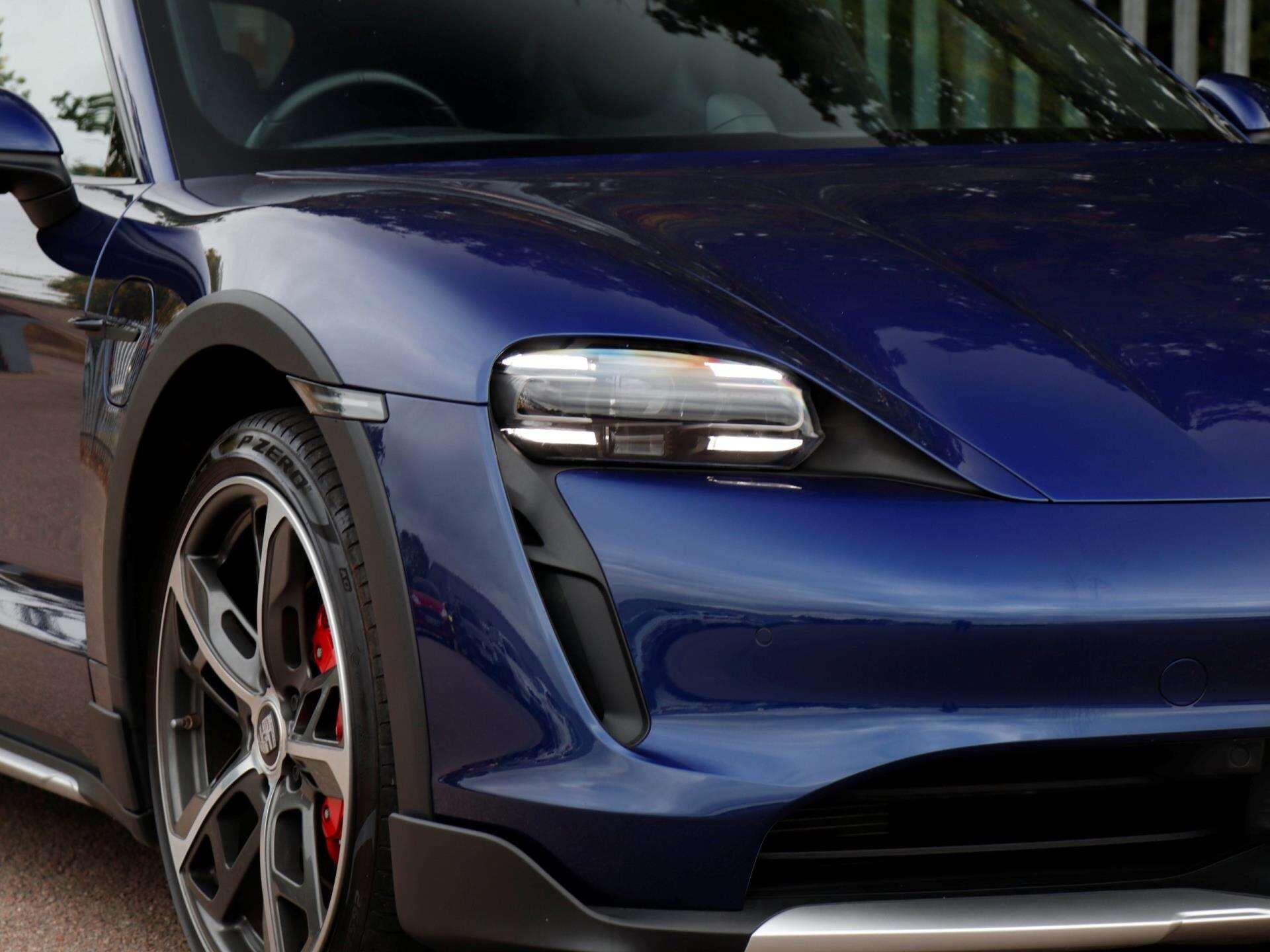 Porsche Taycan view 30