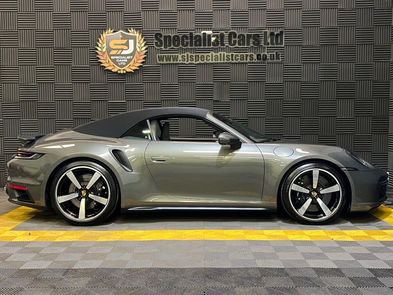 Porsche 911 view 2