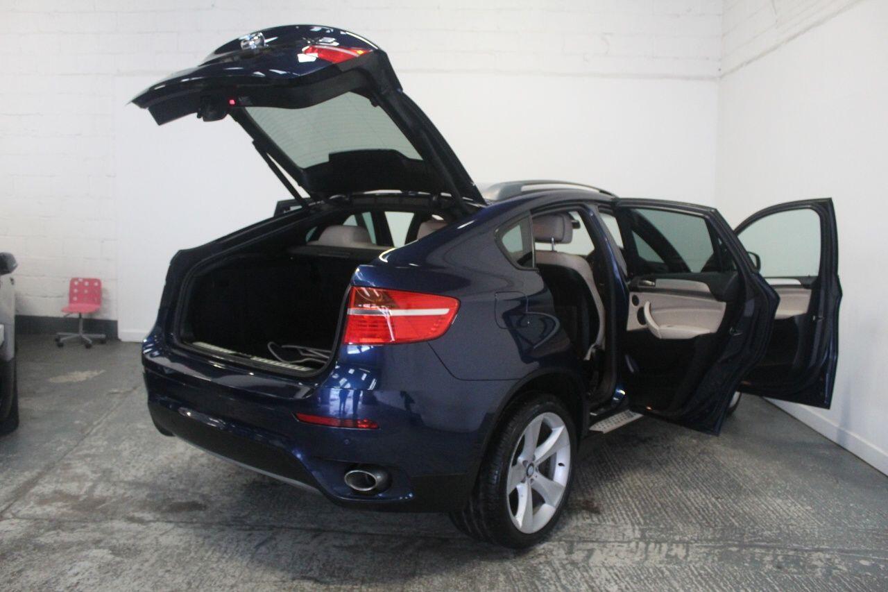 BMW X6 view 21