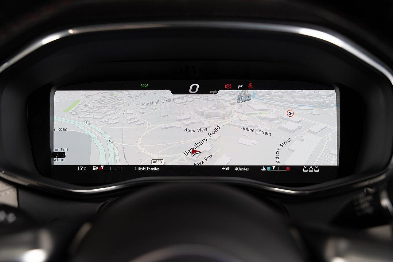Jaguar F-Pace view 39