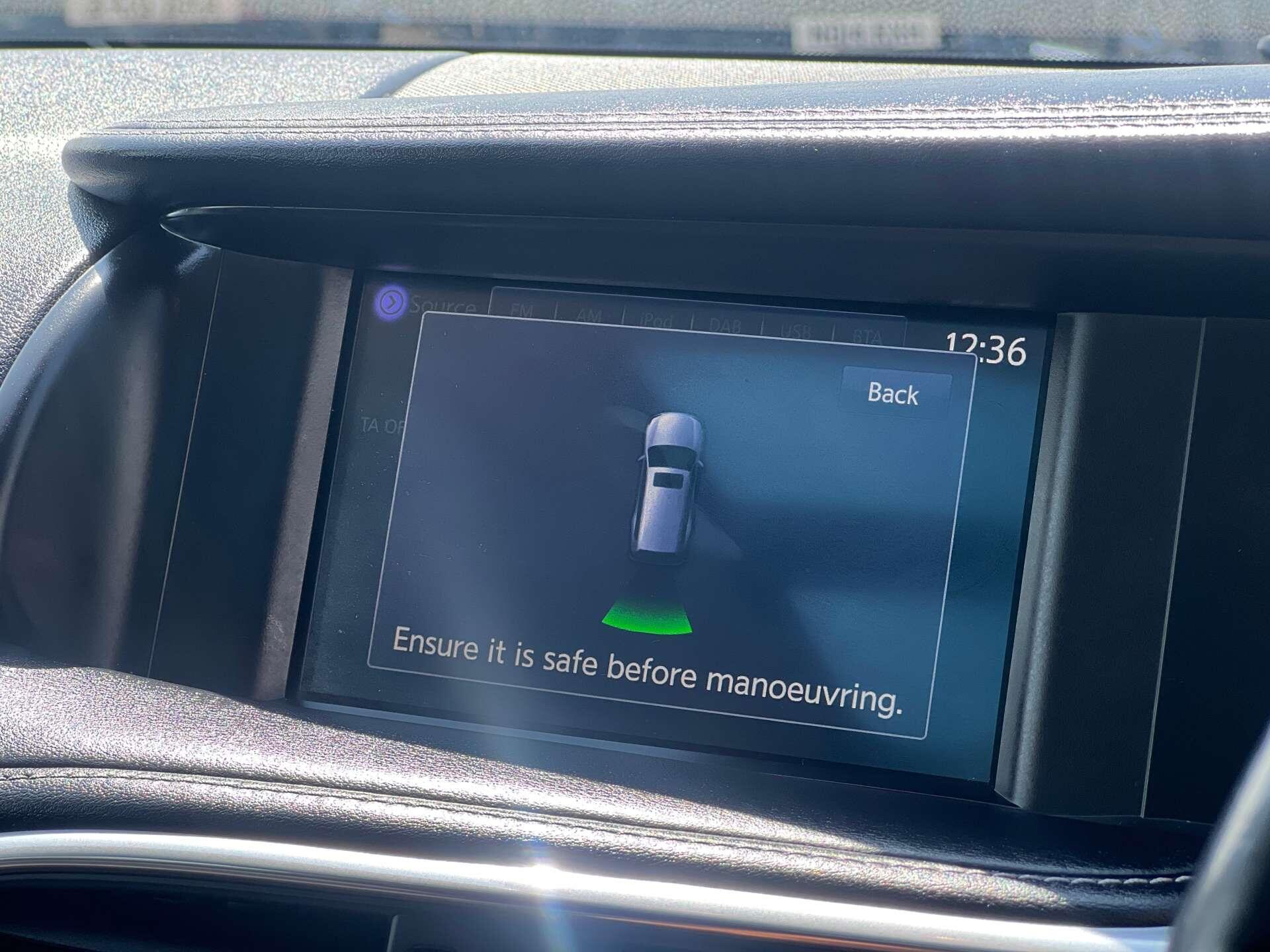 Infiniti Q30 view 31