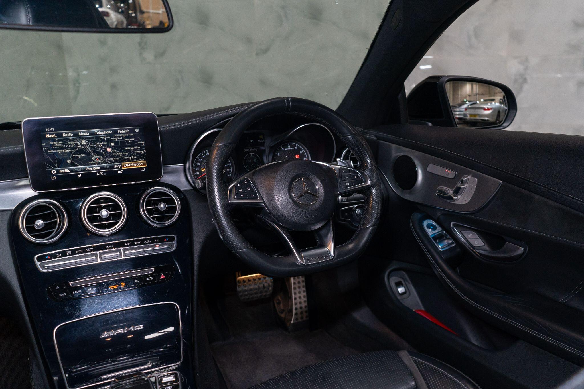 Mercedes-Benz C-Class view 17
