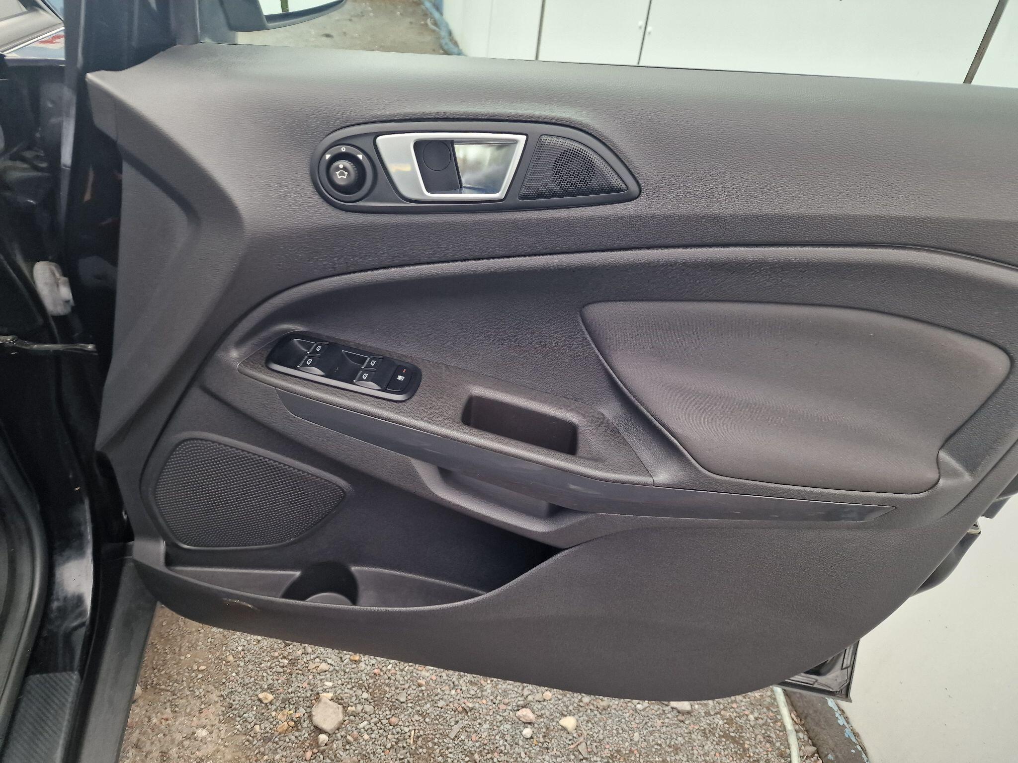 Ford Ecosport view 34