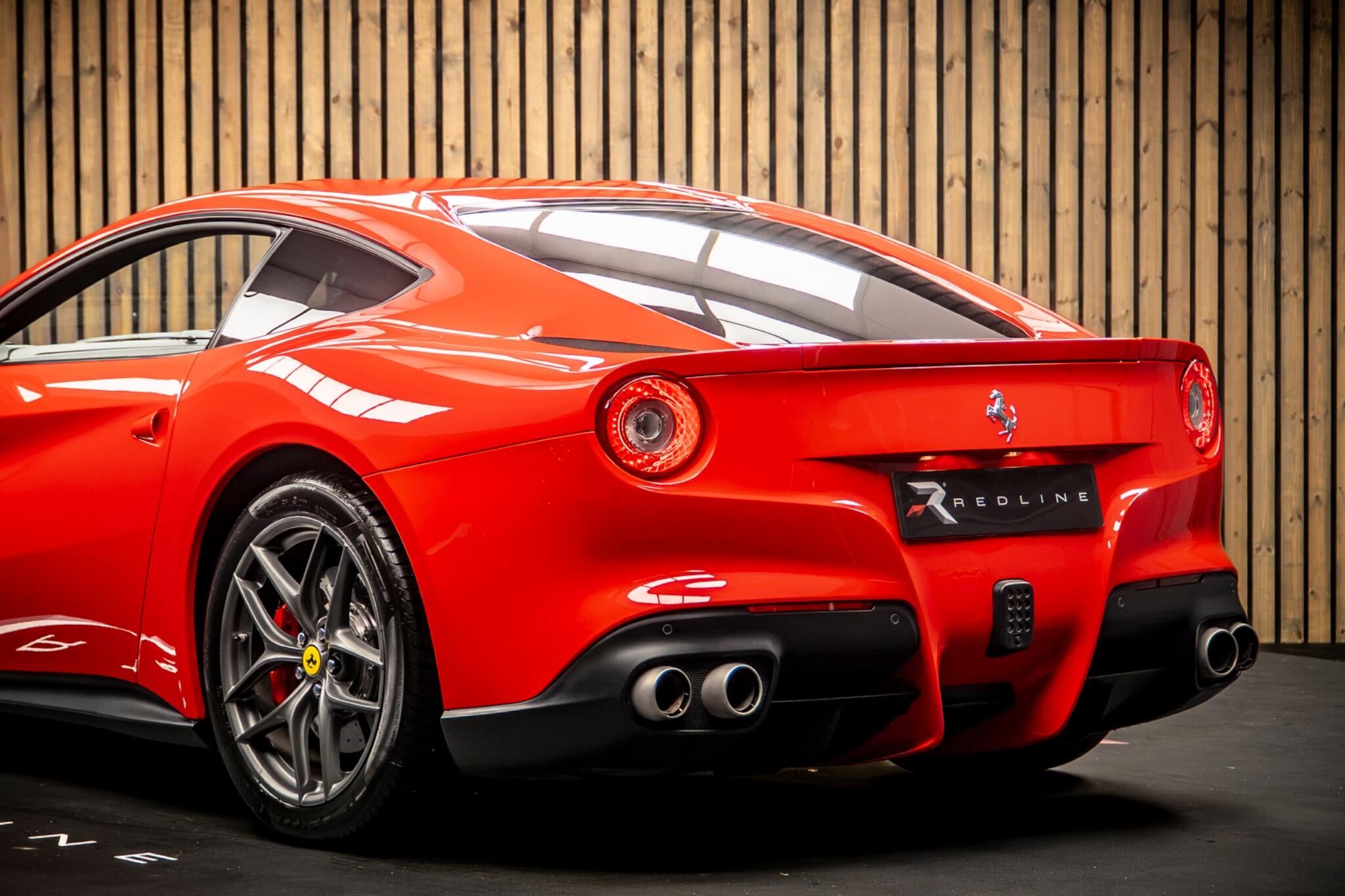 Ferrari F12 view 20