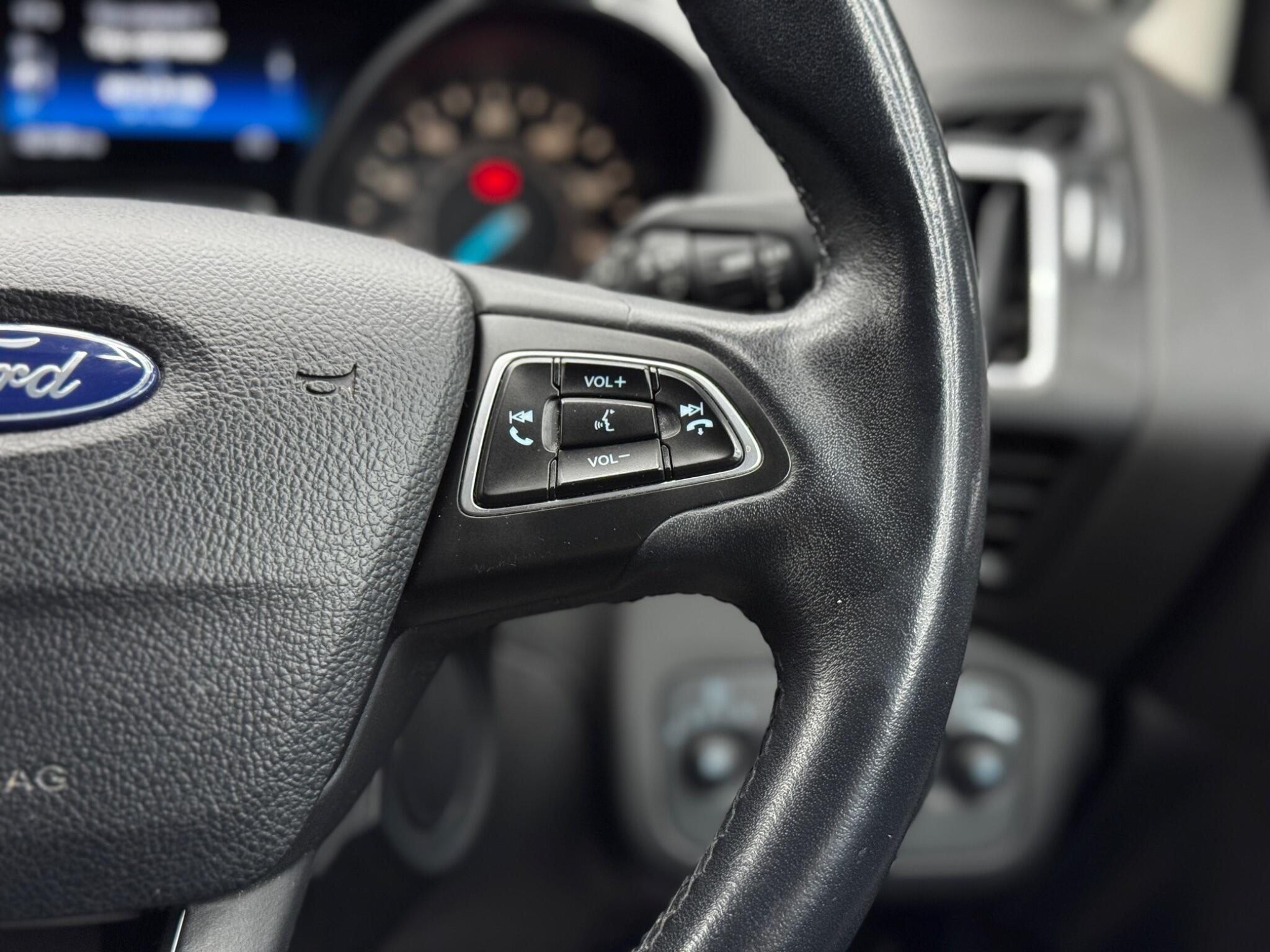 Ford C-Max view 21