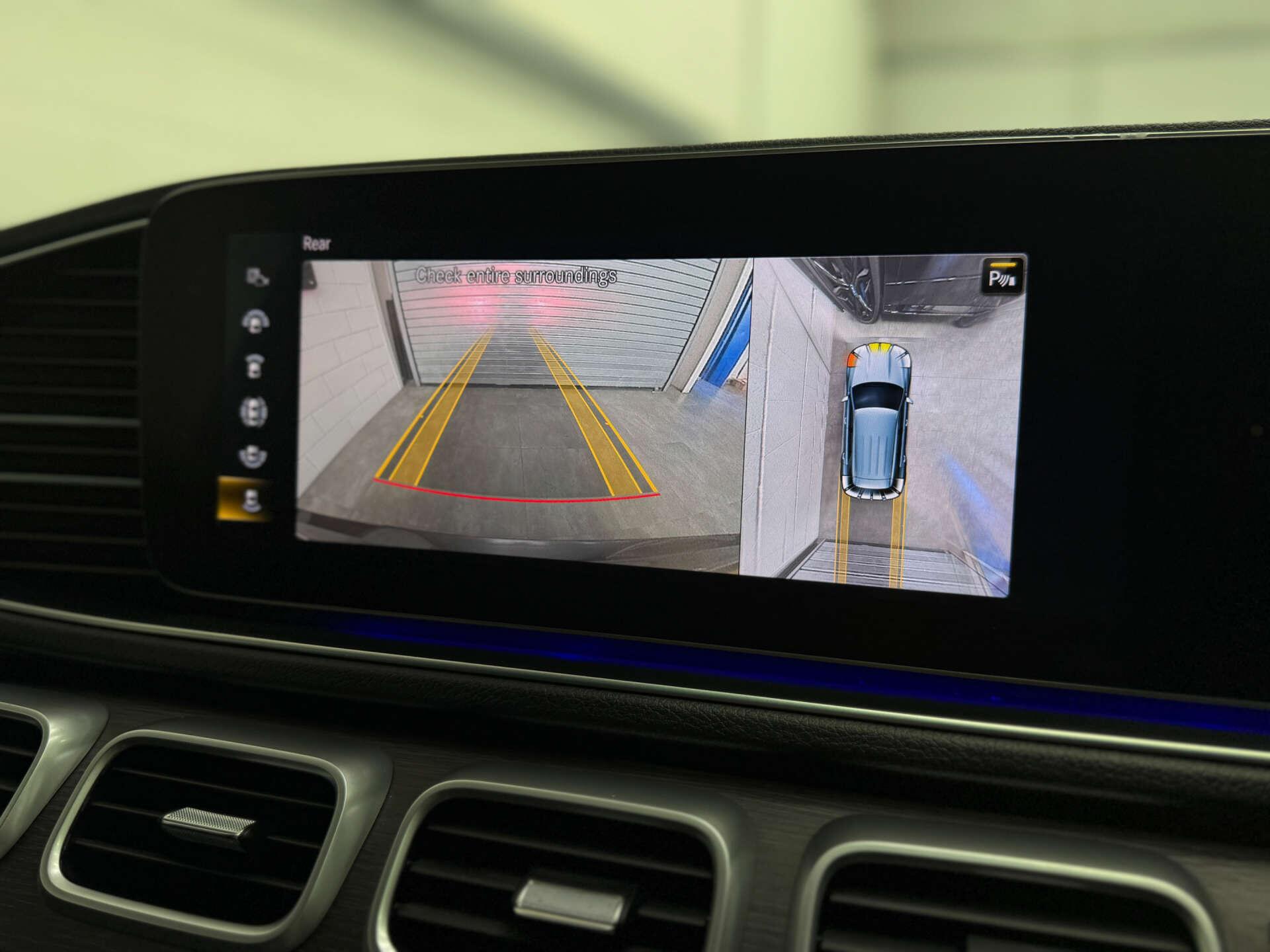 Mercedes-Benz GLE view 21