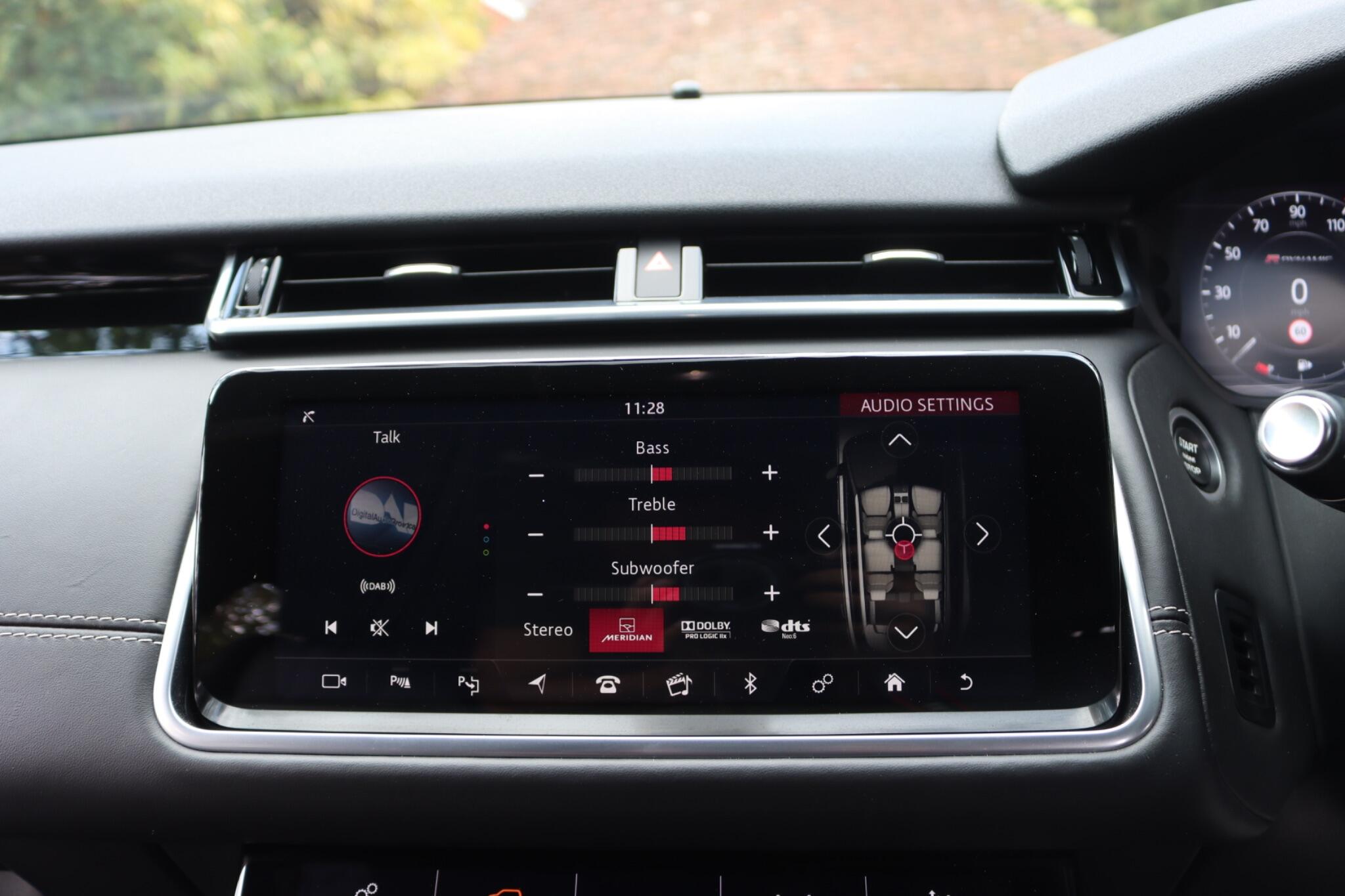 Land Rover Range Rover Velar view 83