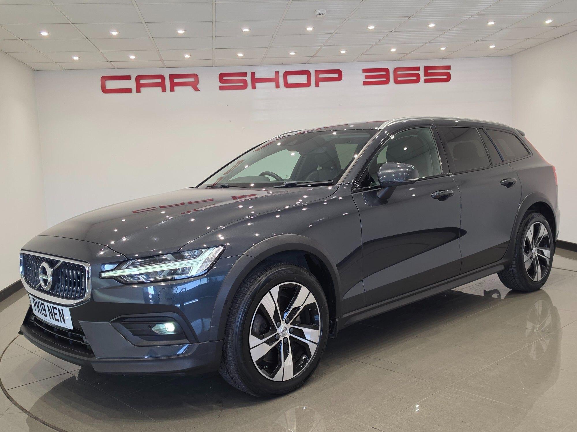 Volvo V60 Cross Country view 47