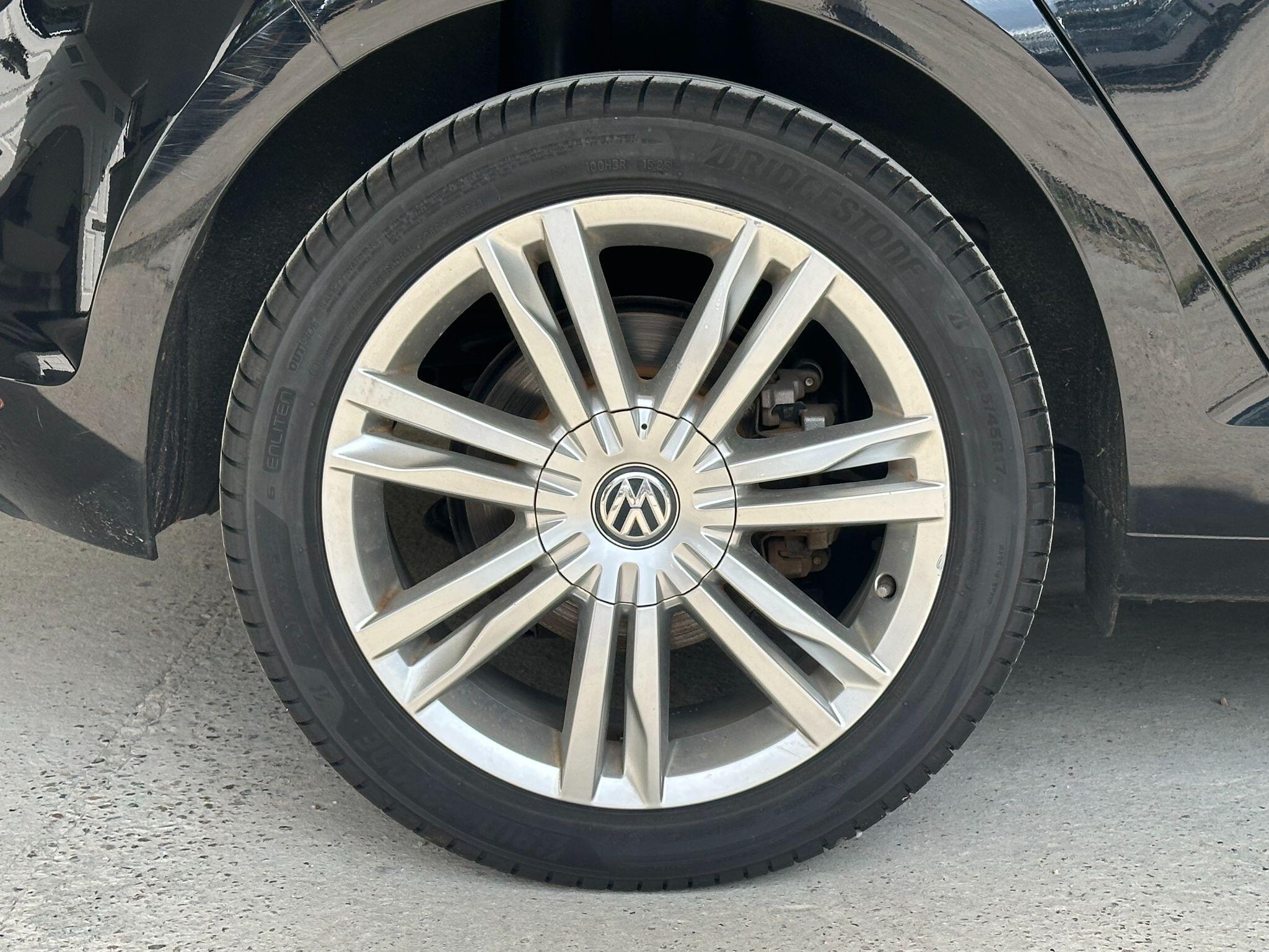2015 Volkswagen Golf image 41