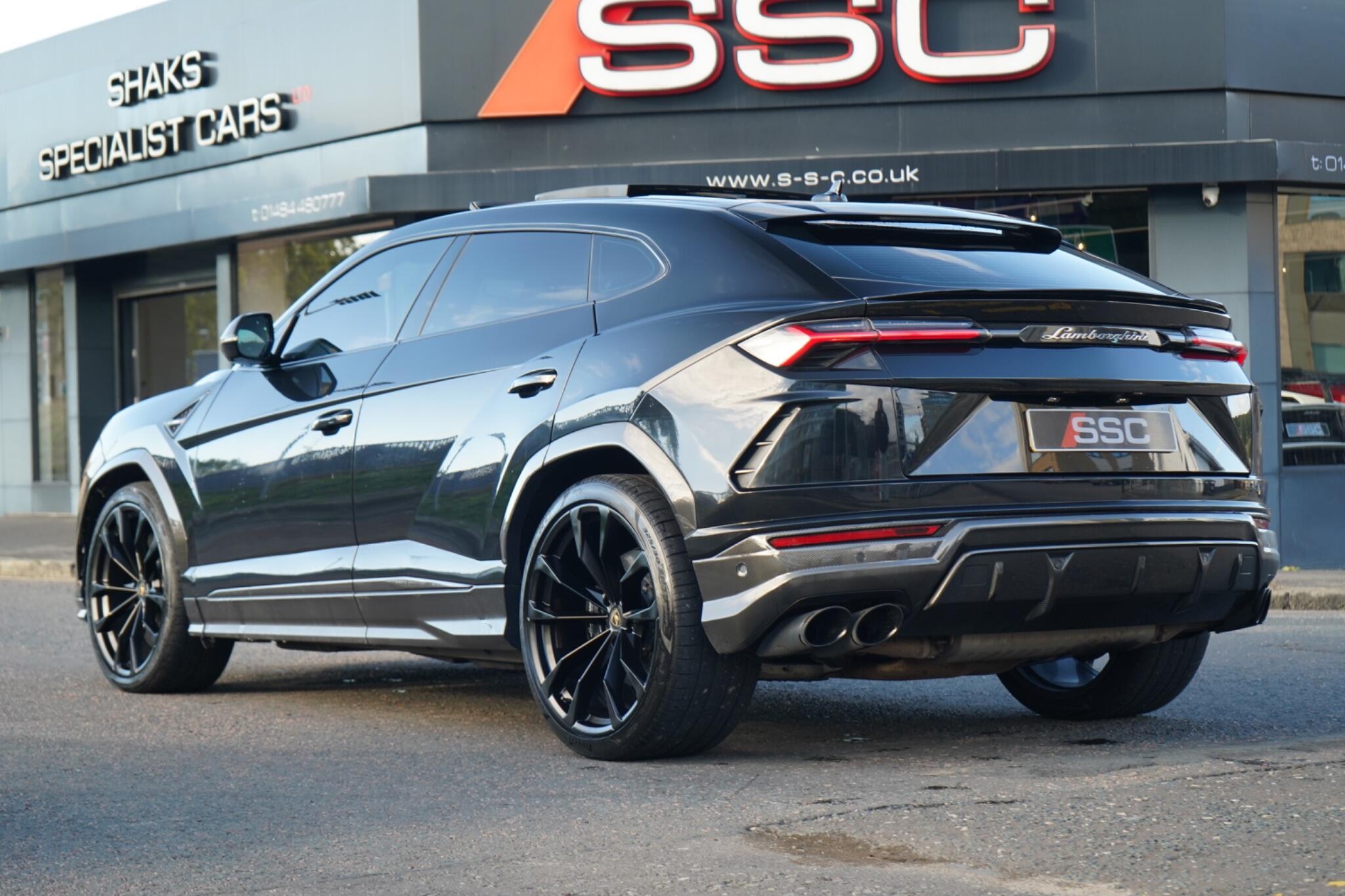 Lamborghini Urus view 2