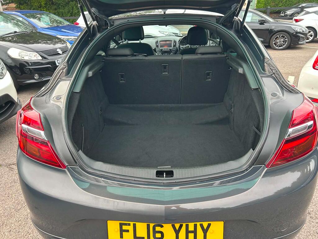 Vauxhall Insignia view 11