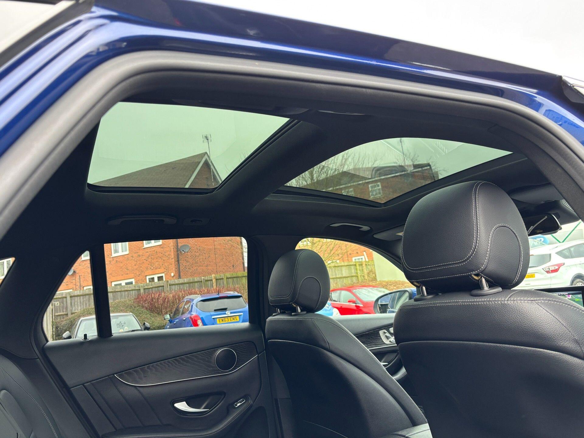 Mercedes-Benz GLC view 26