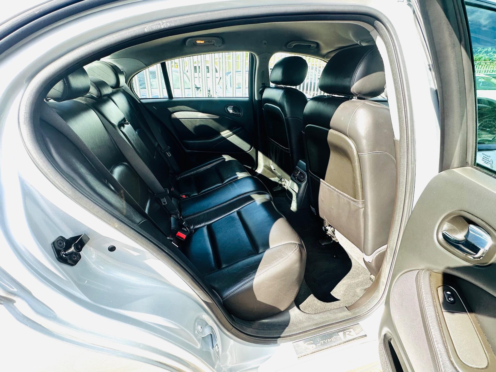 Jaguar S-Type view 4