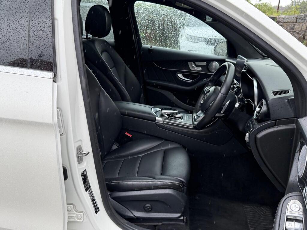 Mercedes-Benz GLC view 16
