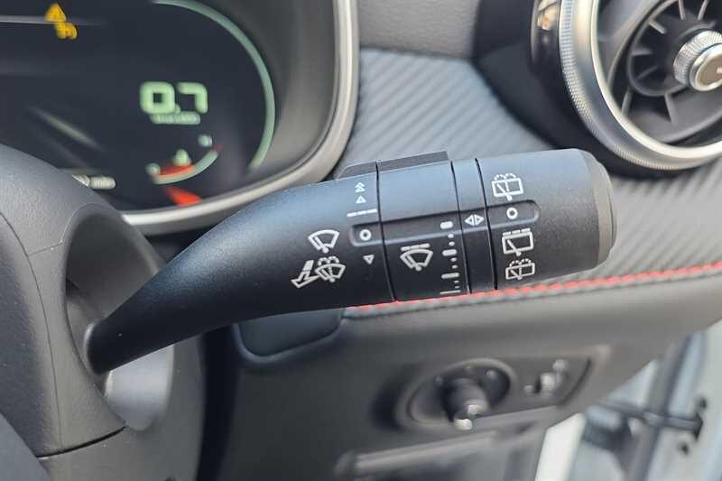 MG ZS view 34