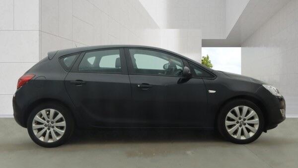 Vauxhall Astra view 5