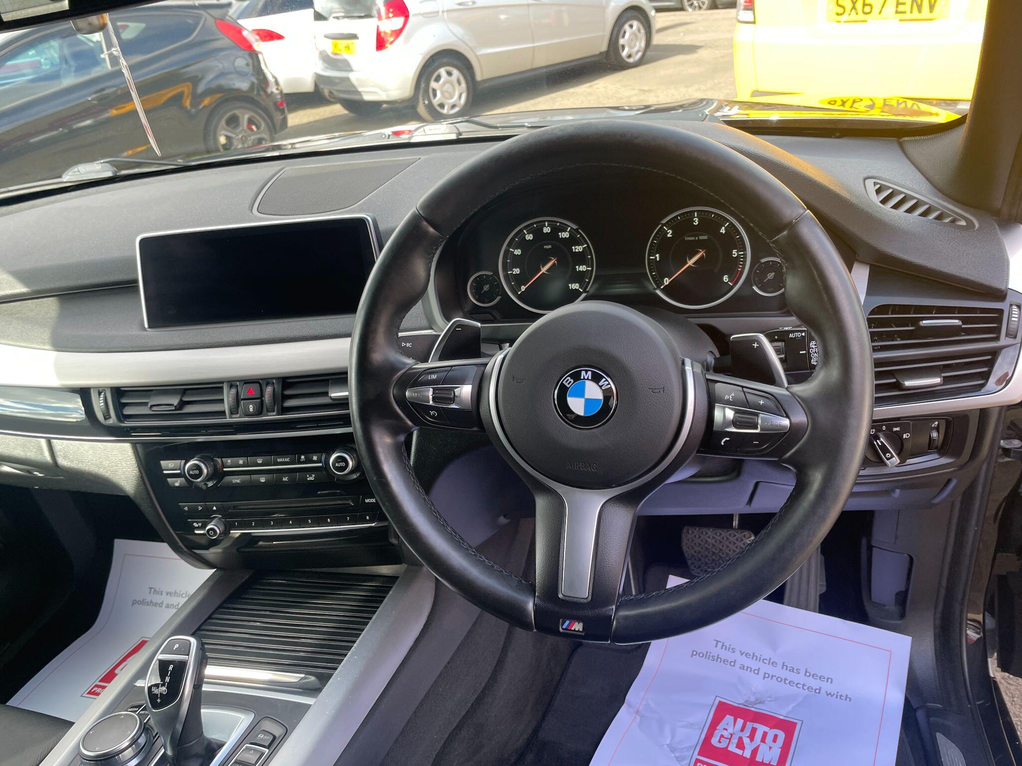 BMW X5 view 18