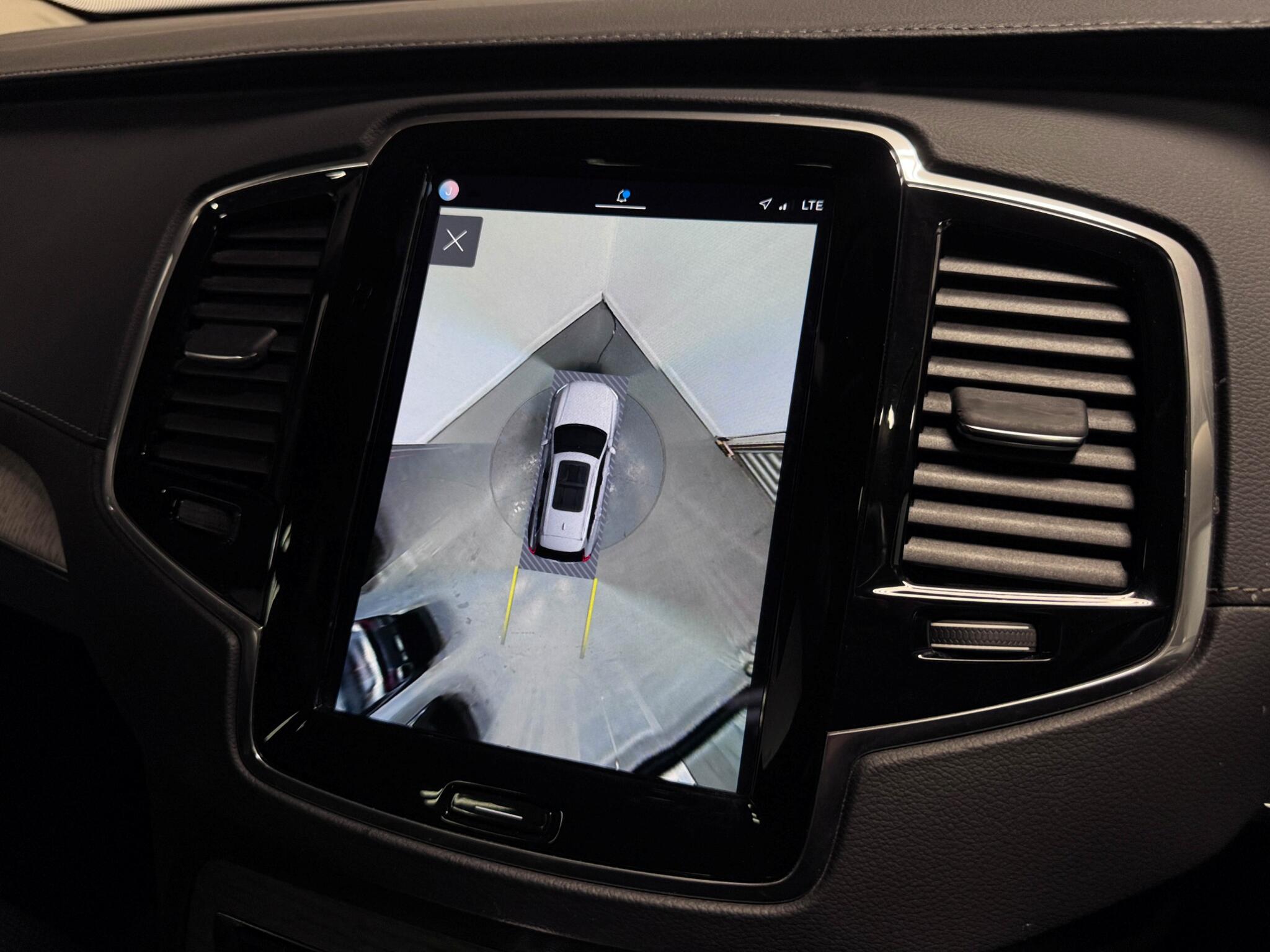 Volvo XC90 view 62