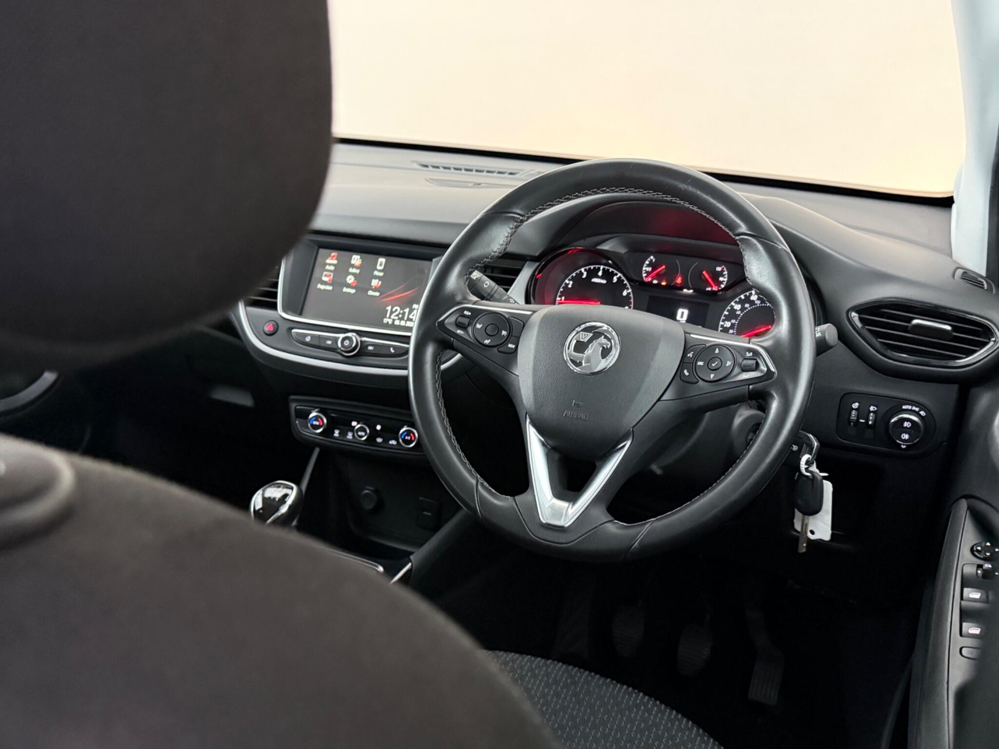 Vauxhall Crossland X view 13
