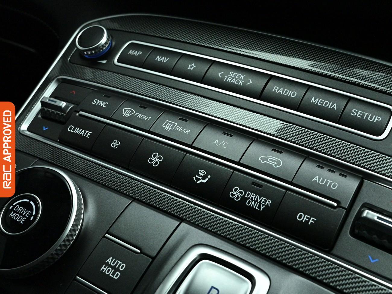 Hyundai Santa Fe view 17