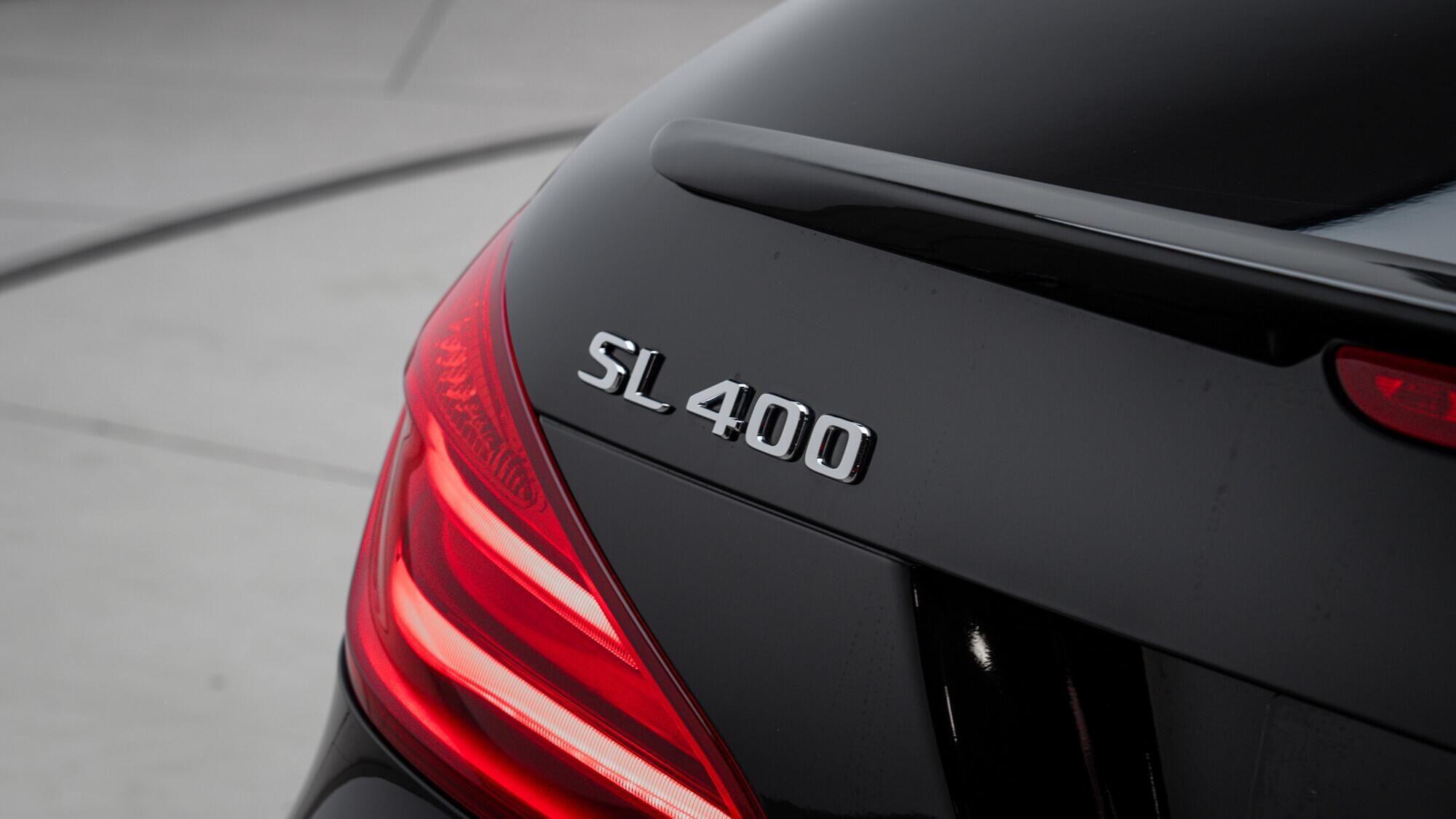 Mercedes-Benz SL view 11