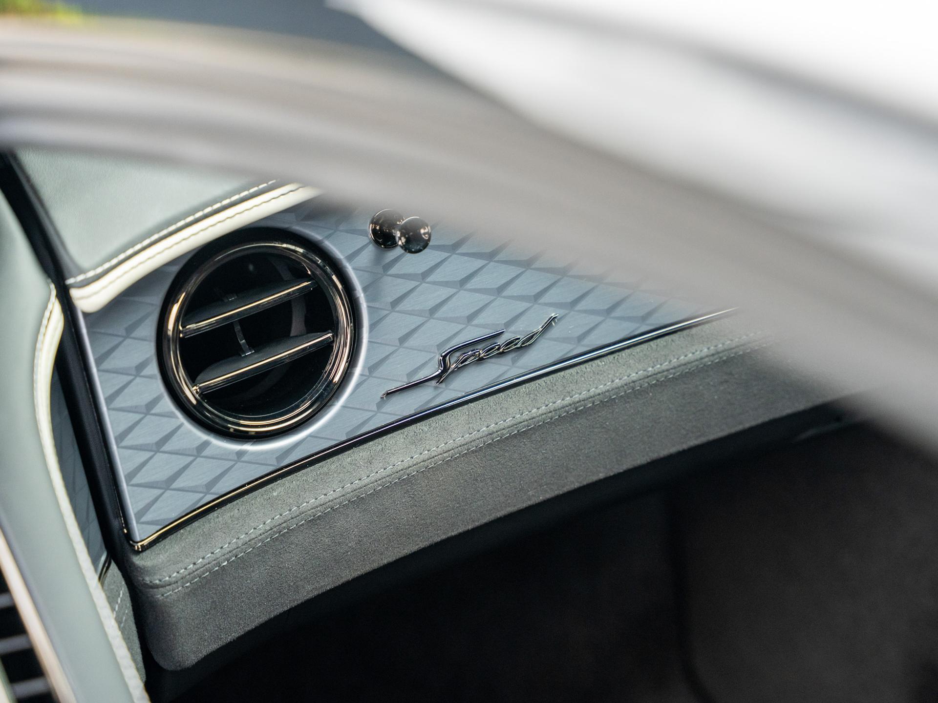 Bentley Continental view 32