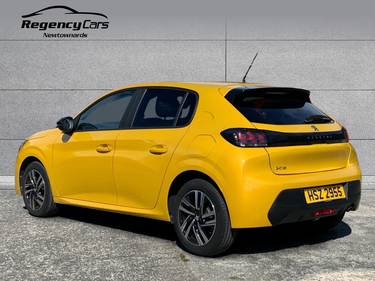 Peugeot 208 view 4