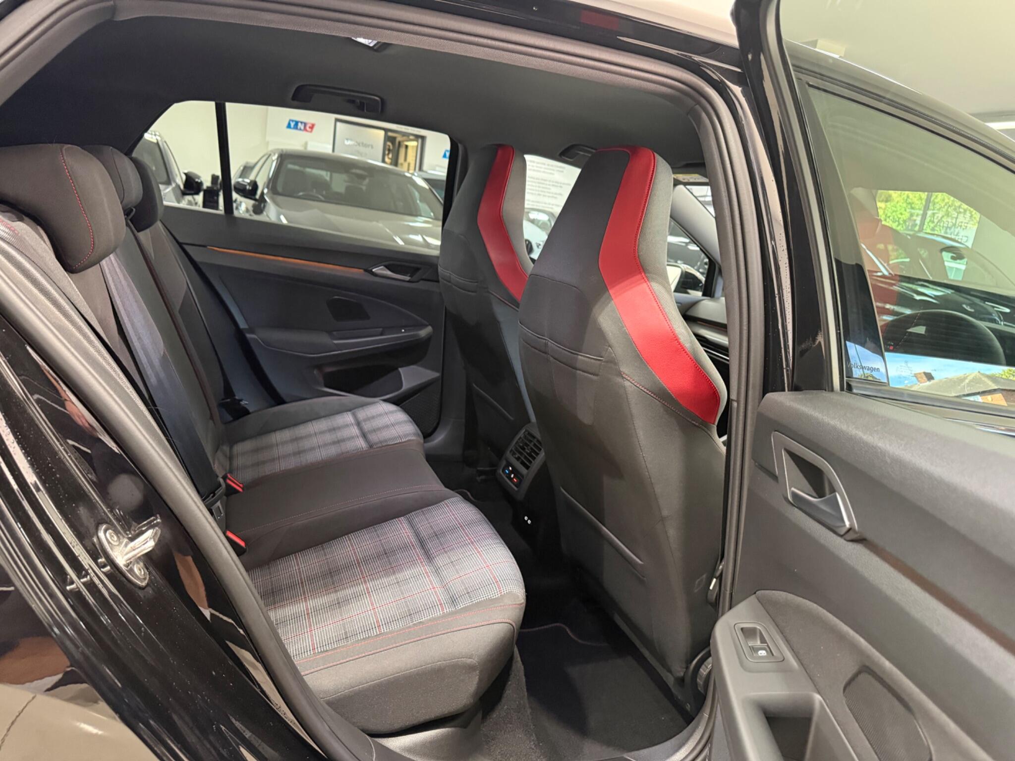 Volkswagen Golf view 54
