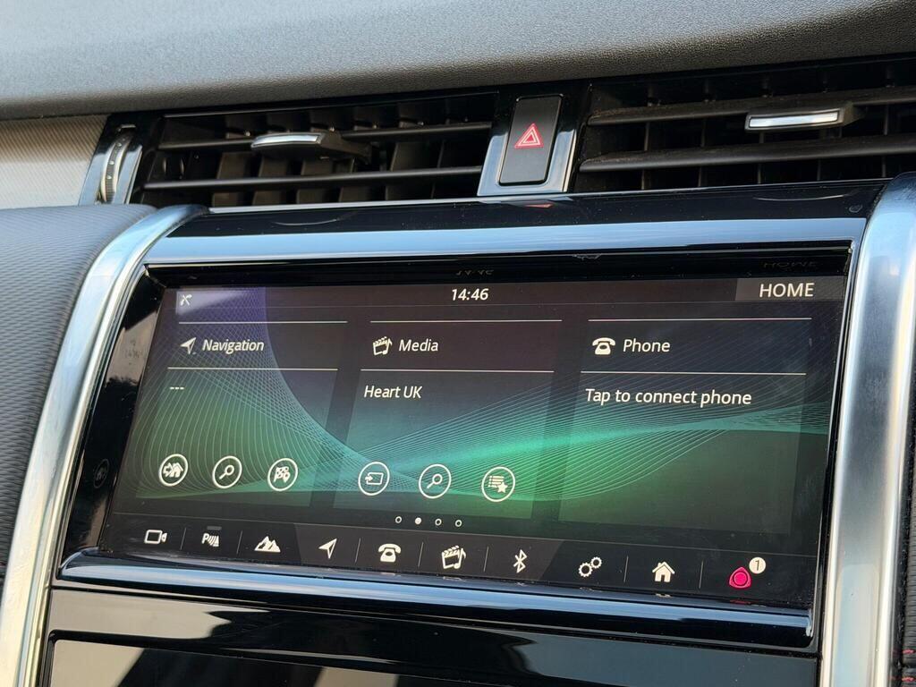 Land Rover Discovery Sport view 28