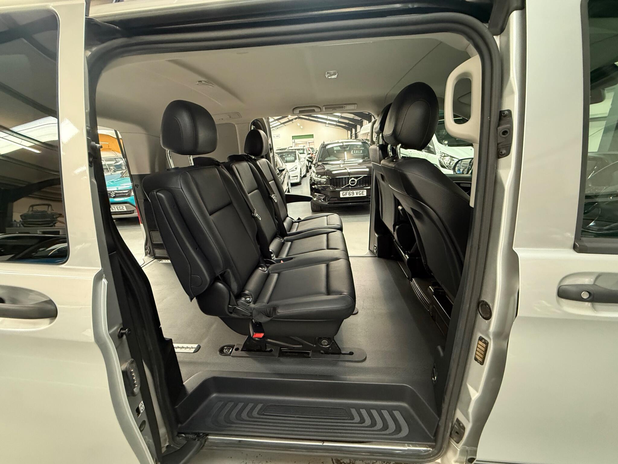Mercedes-Benz Vito view 16