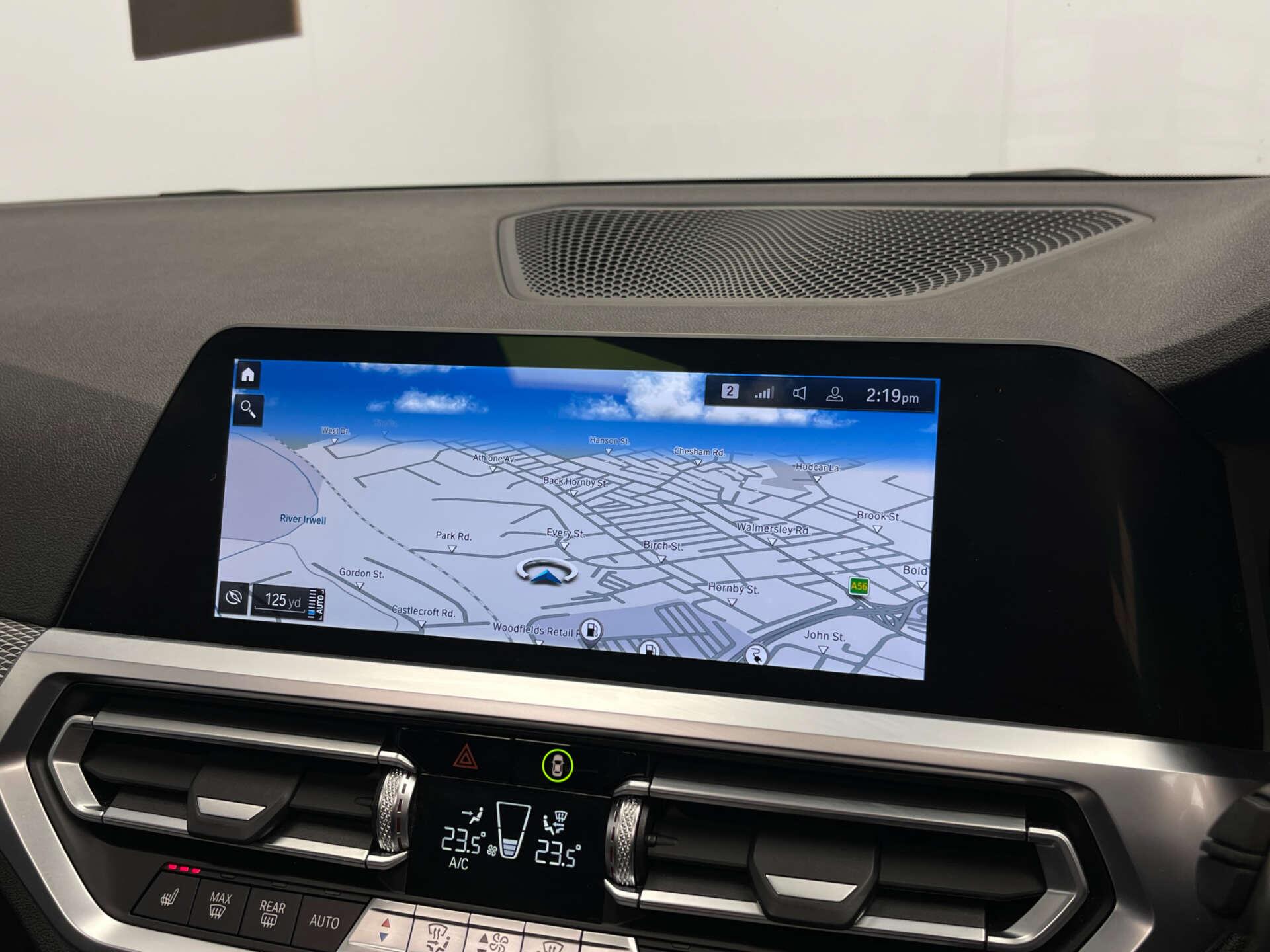 BMW 3 Series view 17