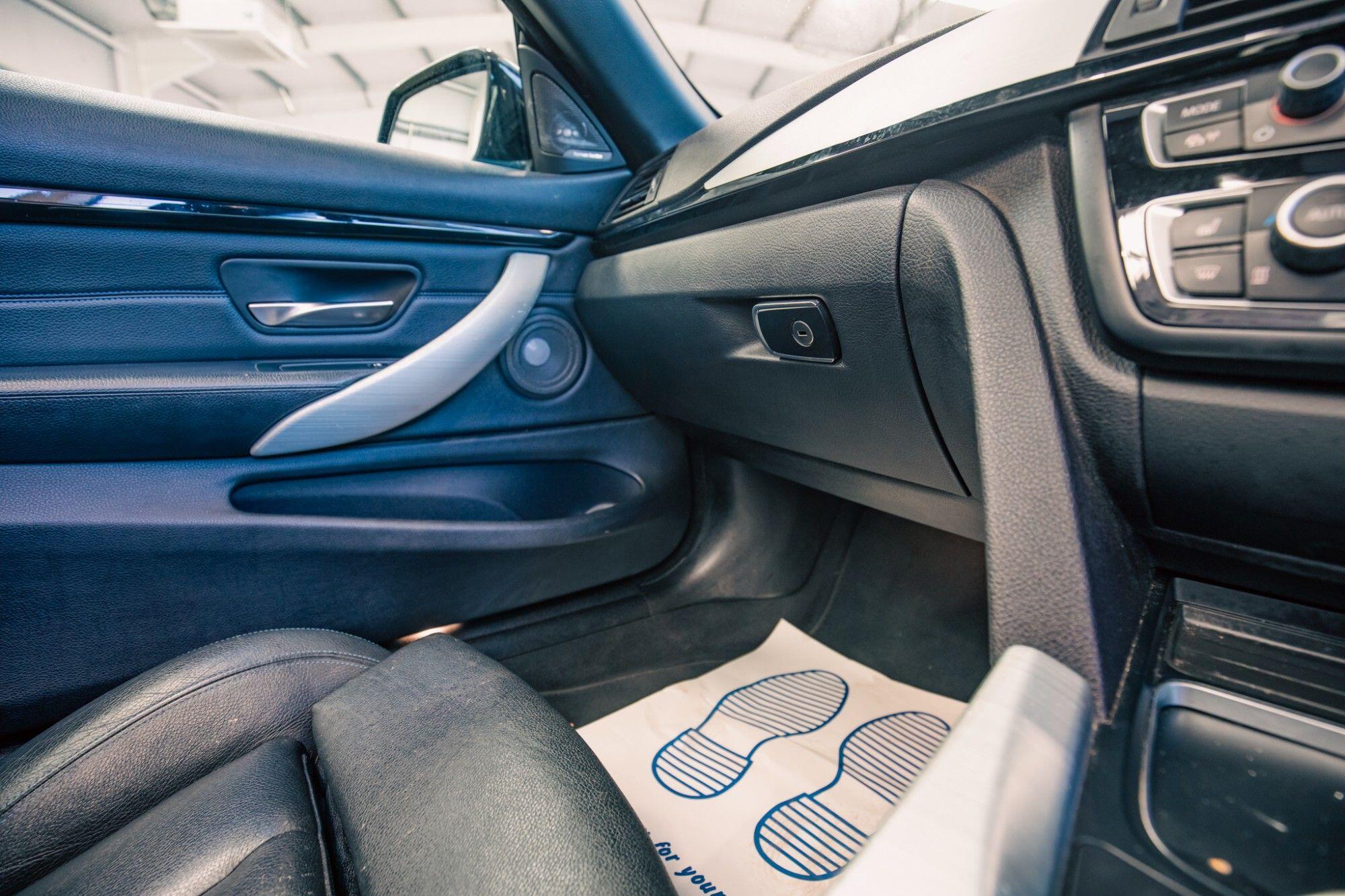 BMW 4 Series view 17