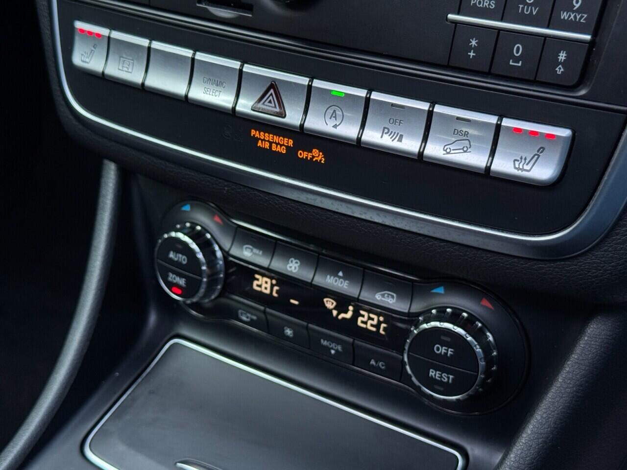 Mercedes-Benz Gla view 21