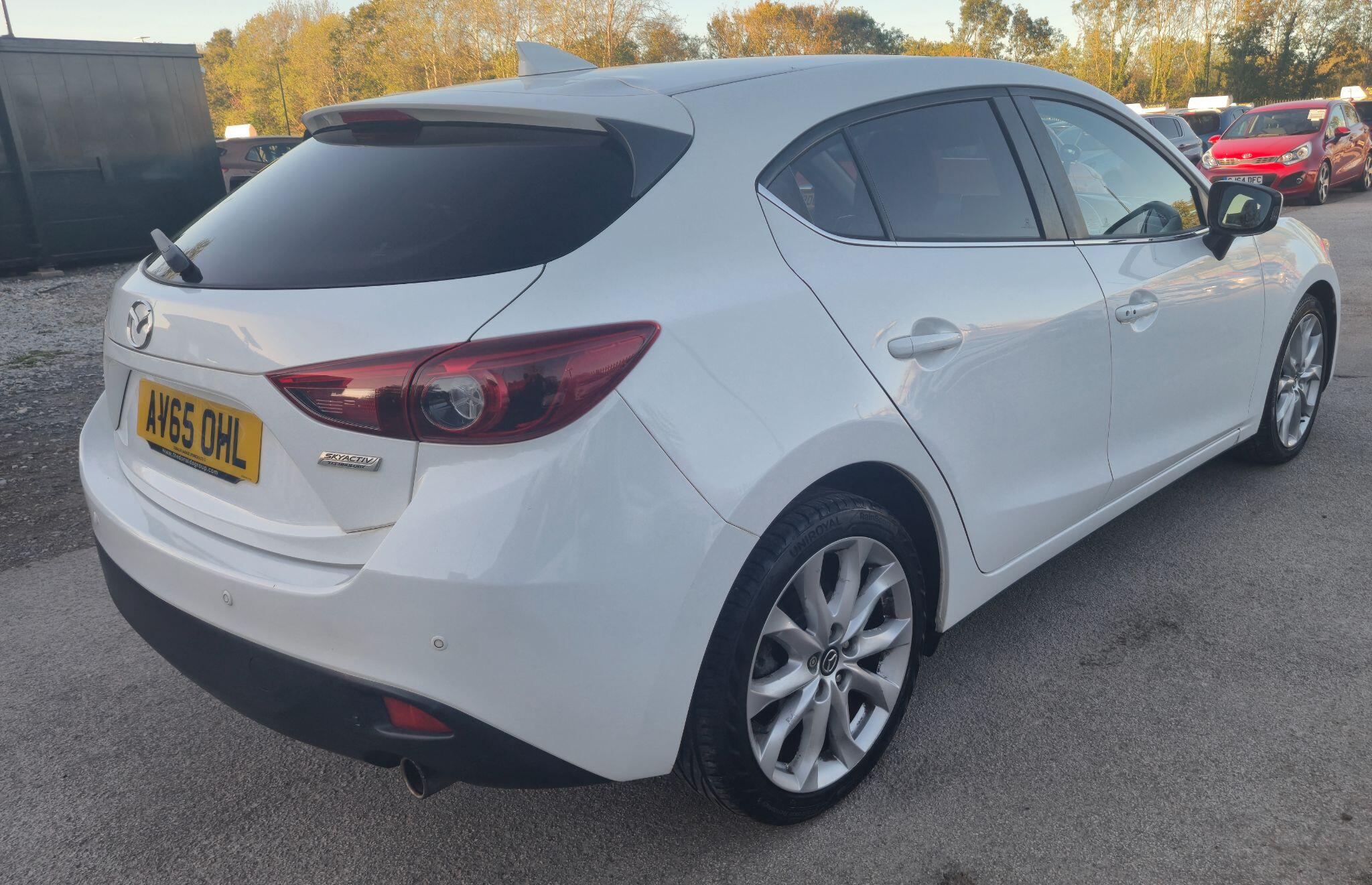 Mazda Mazda3 view 12