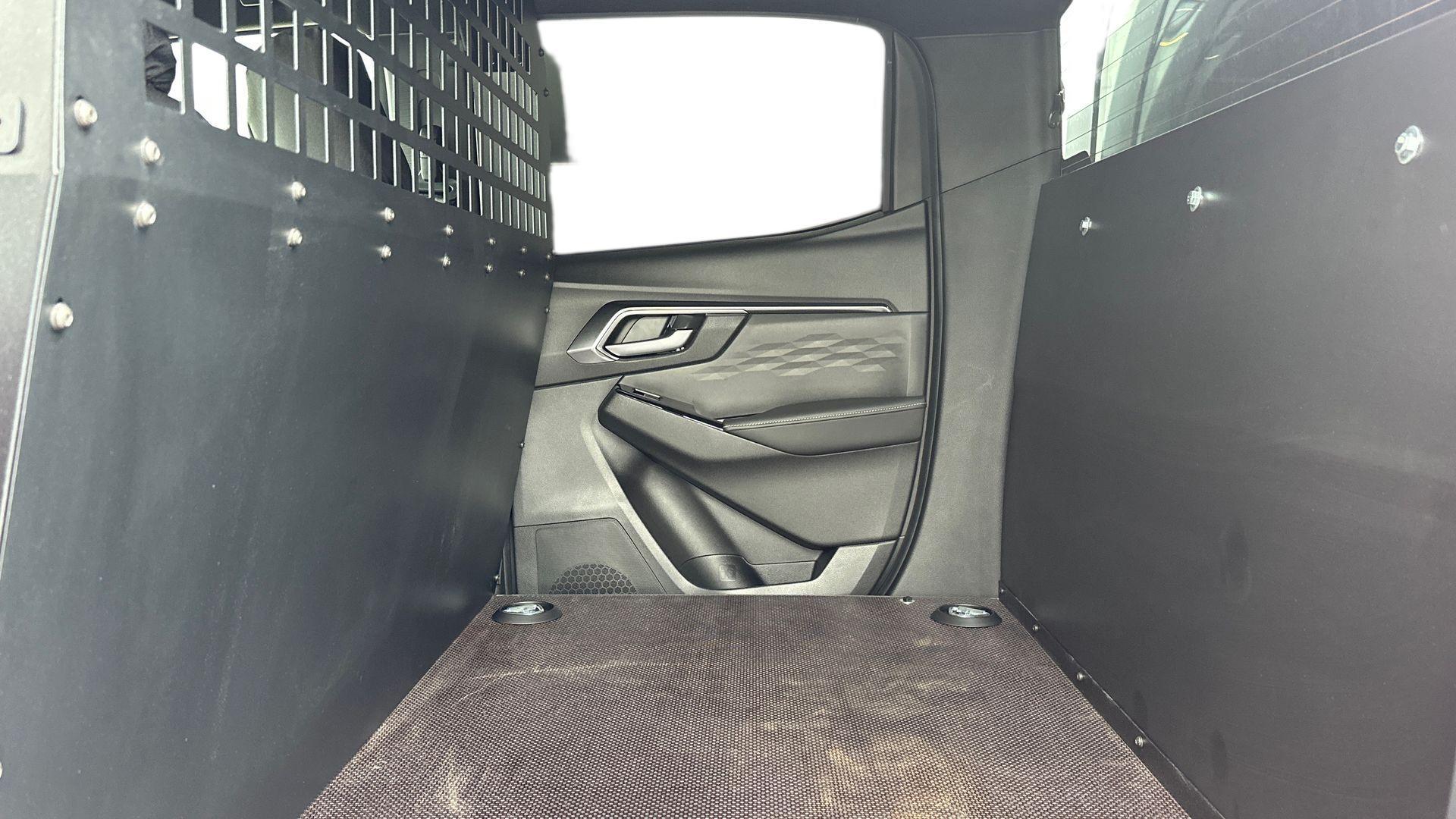 Isuzu D-Max view 4