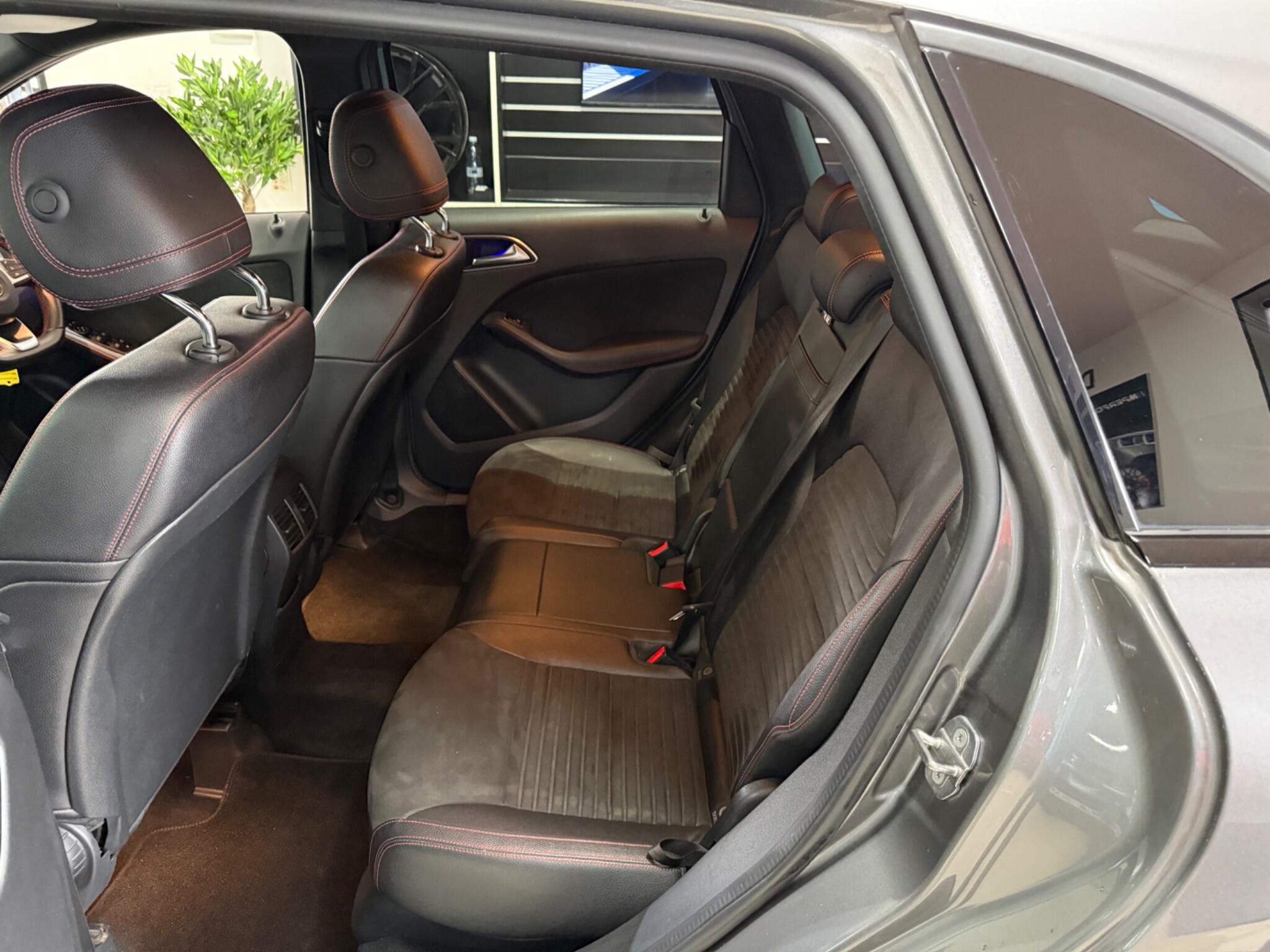 Mercedes-Benz B-Class view 27