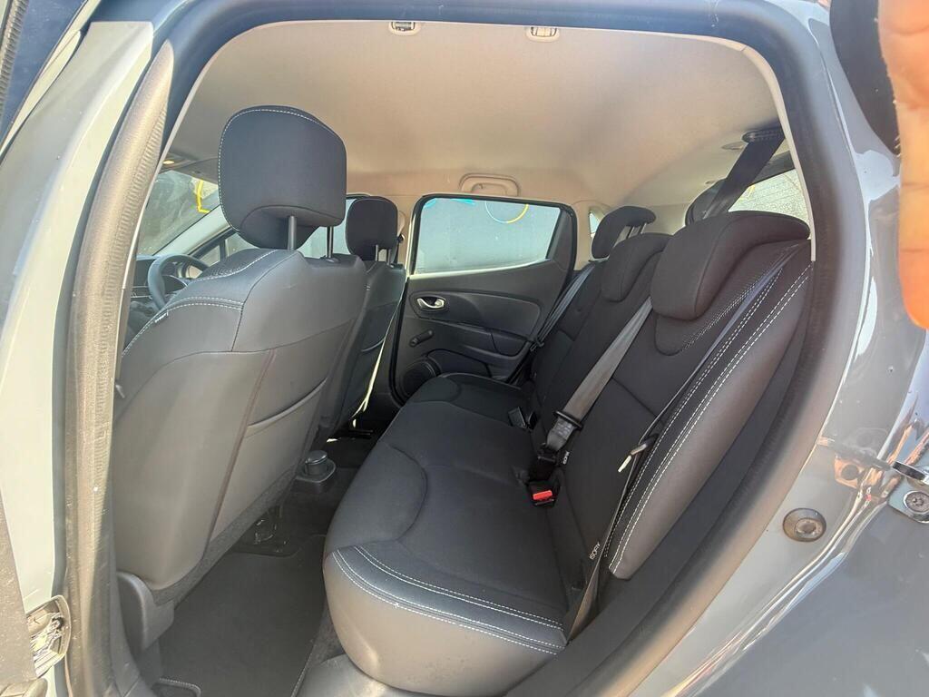 Renault Clio view 26