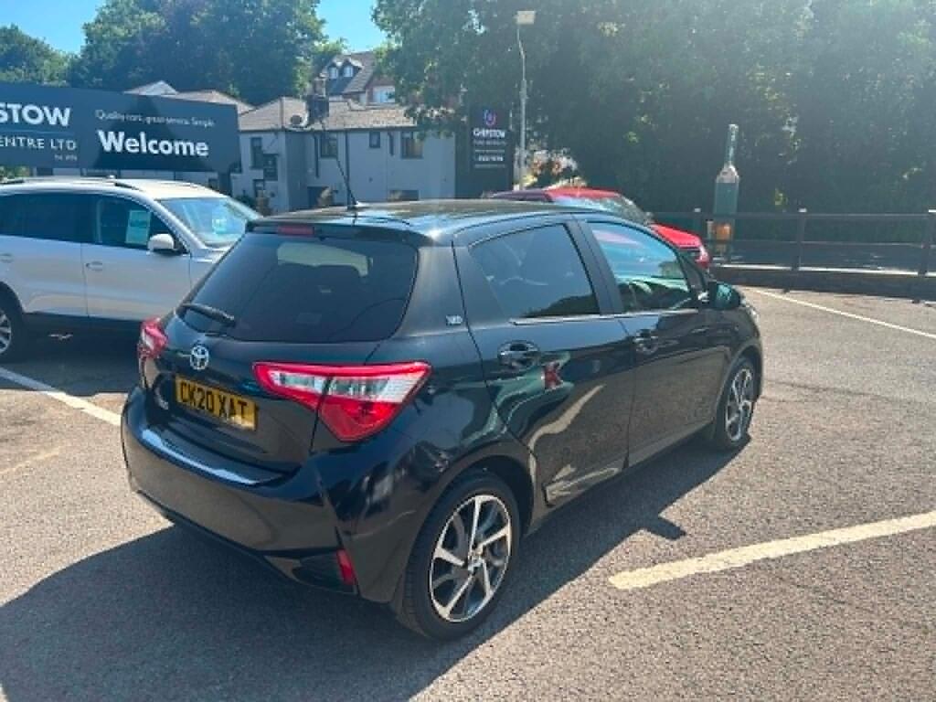 Toyota Yaris view 2