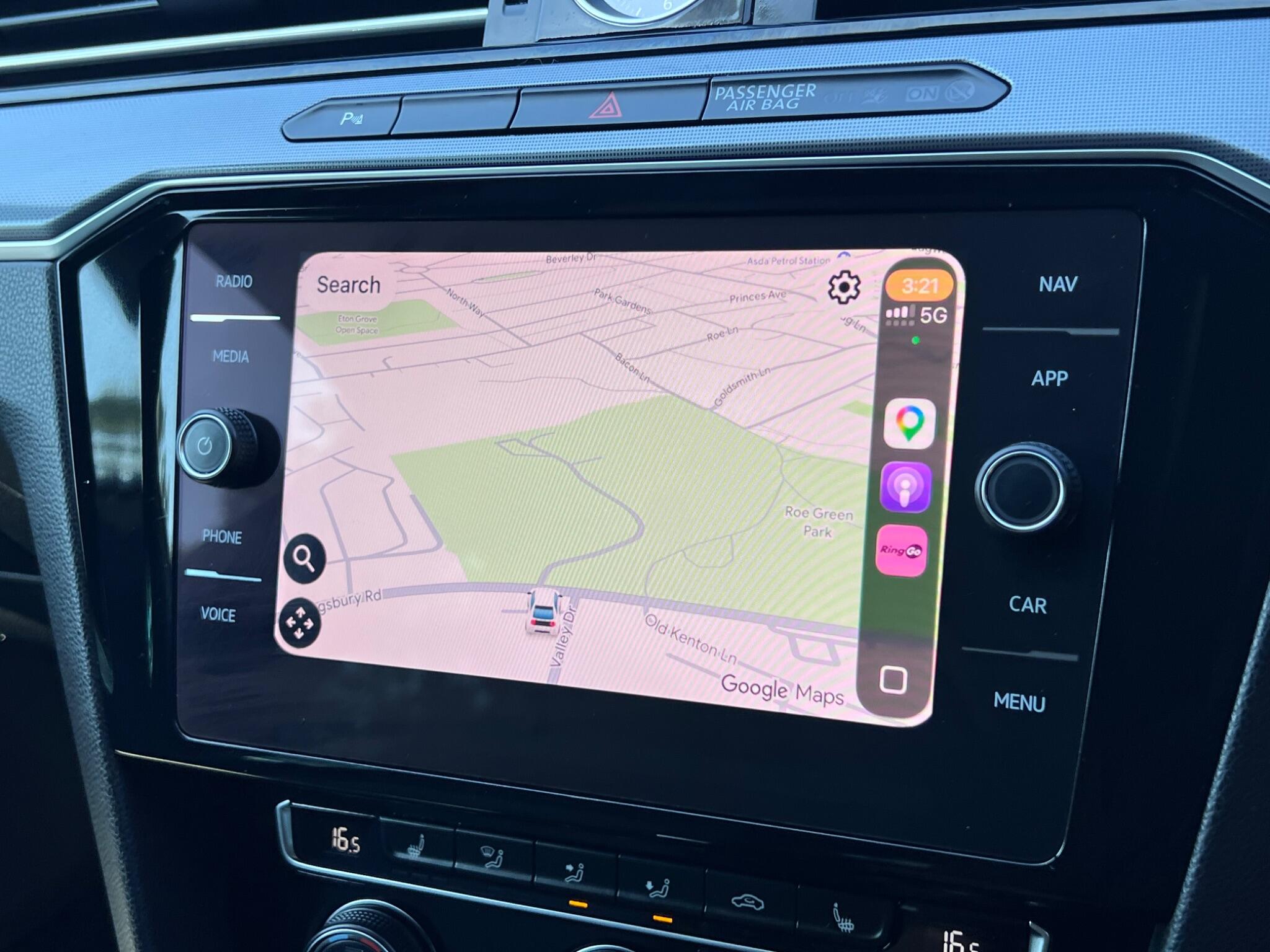 Volkswagen Passat view 21