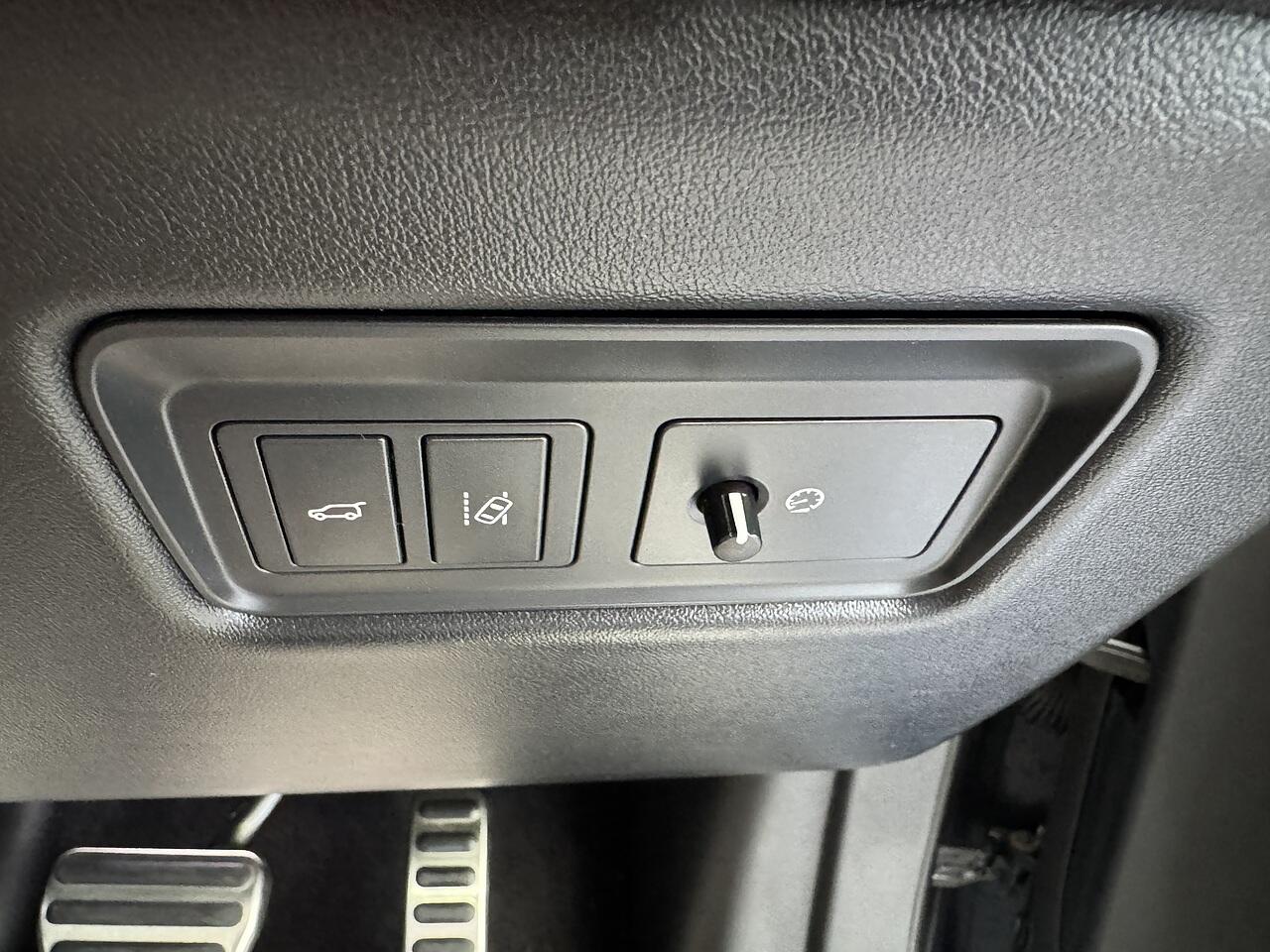 Land Rover Range Rover Sport view 26