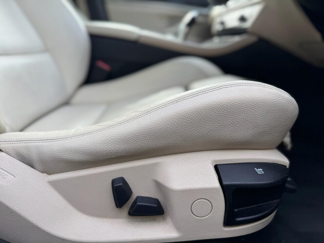 BMW 5 Series view 23