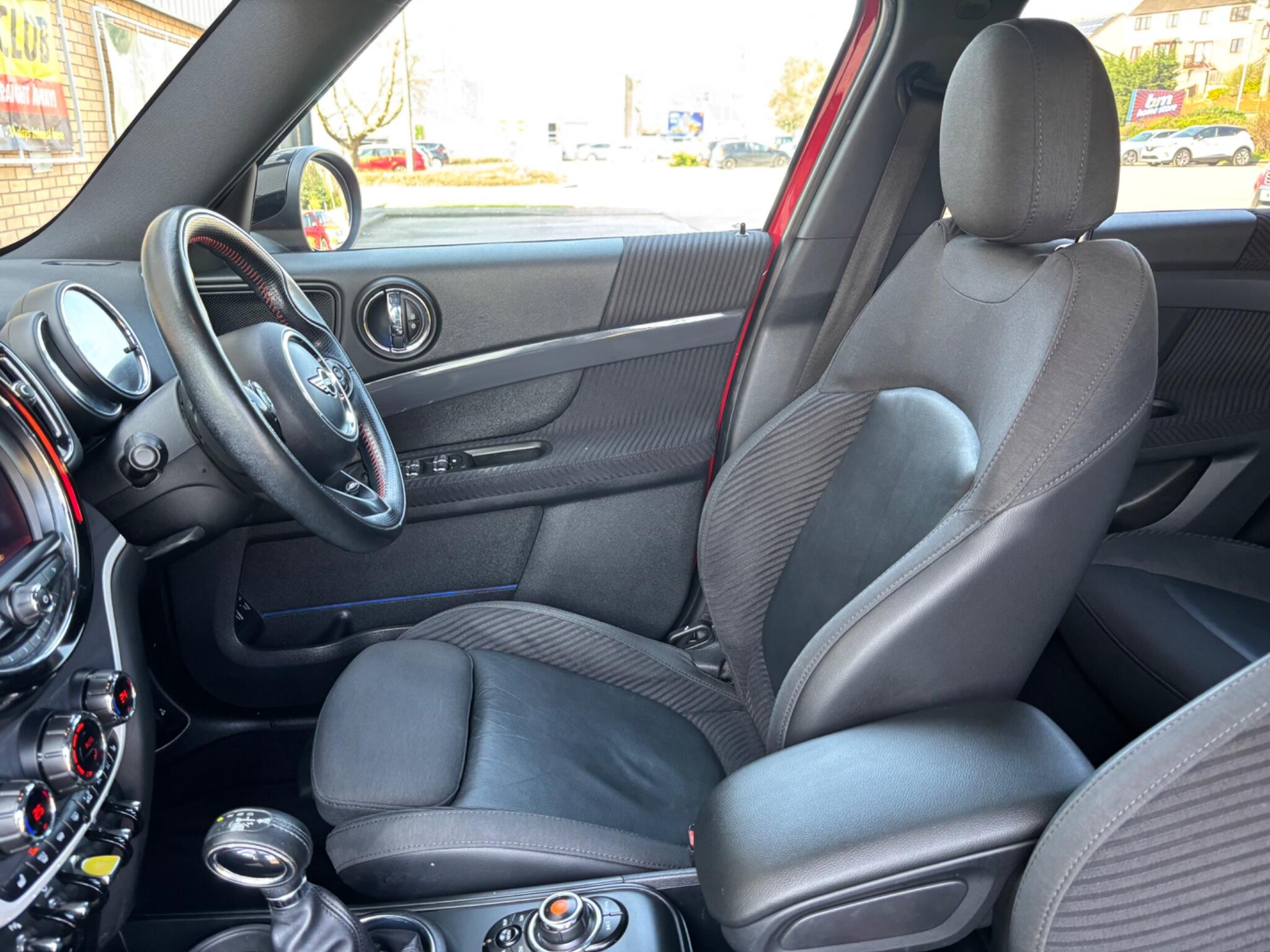 Mini Countryman view 22