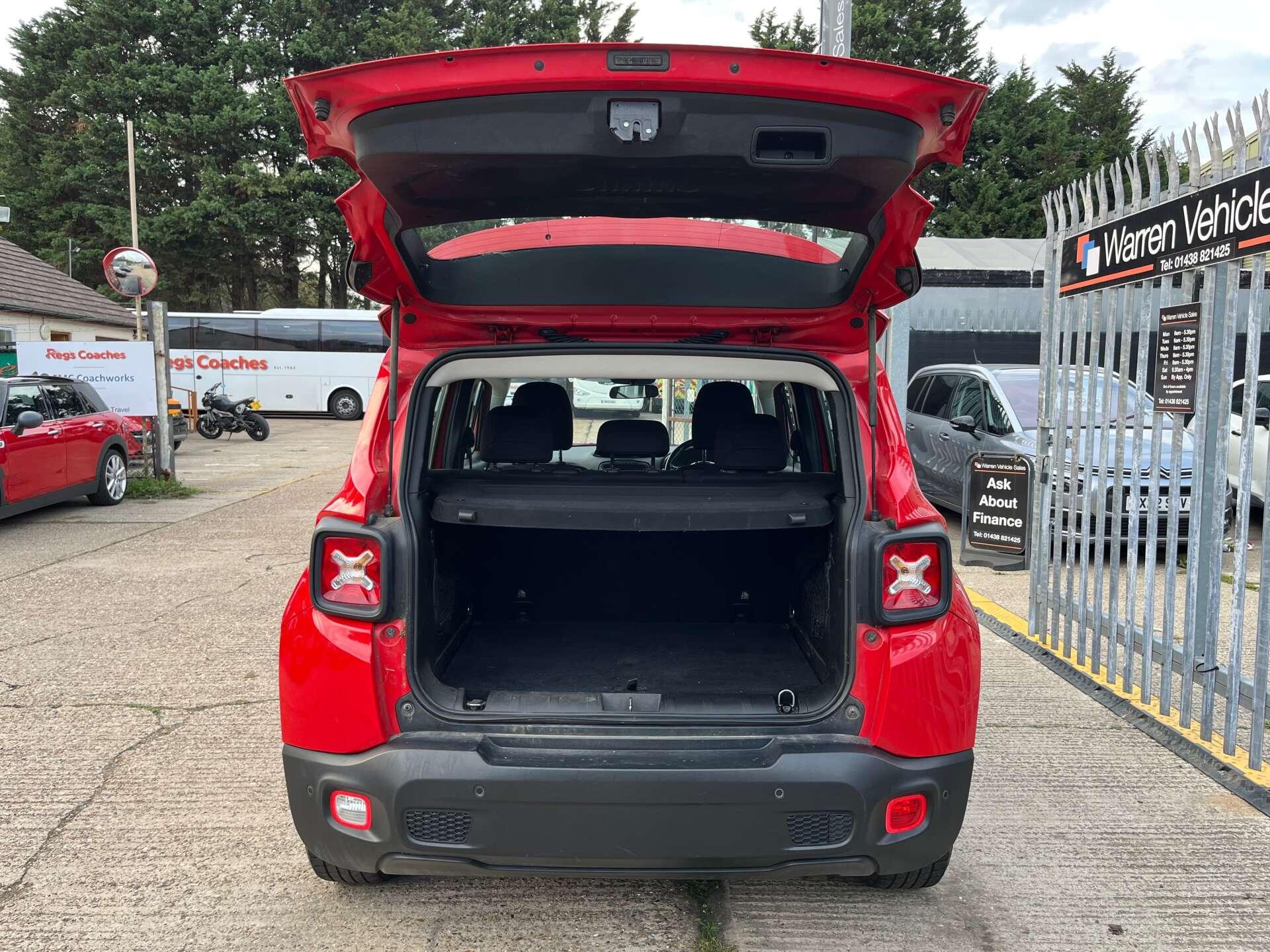 Jeep Renegade view 11