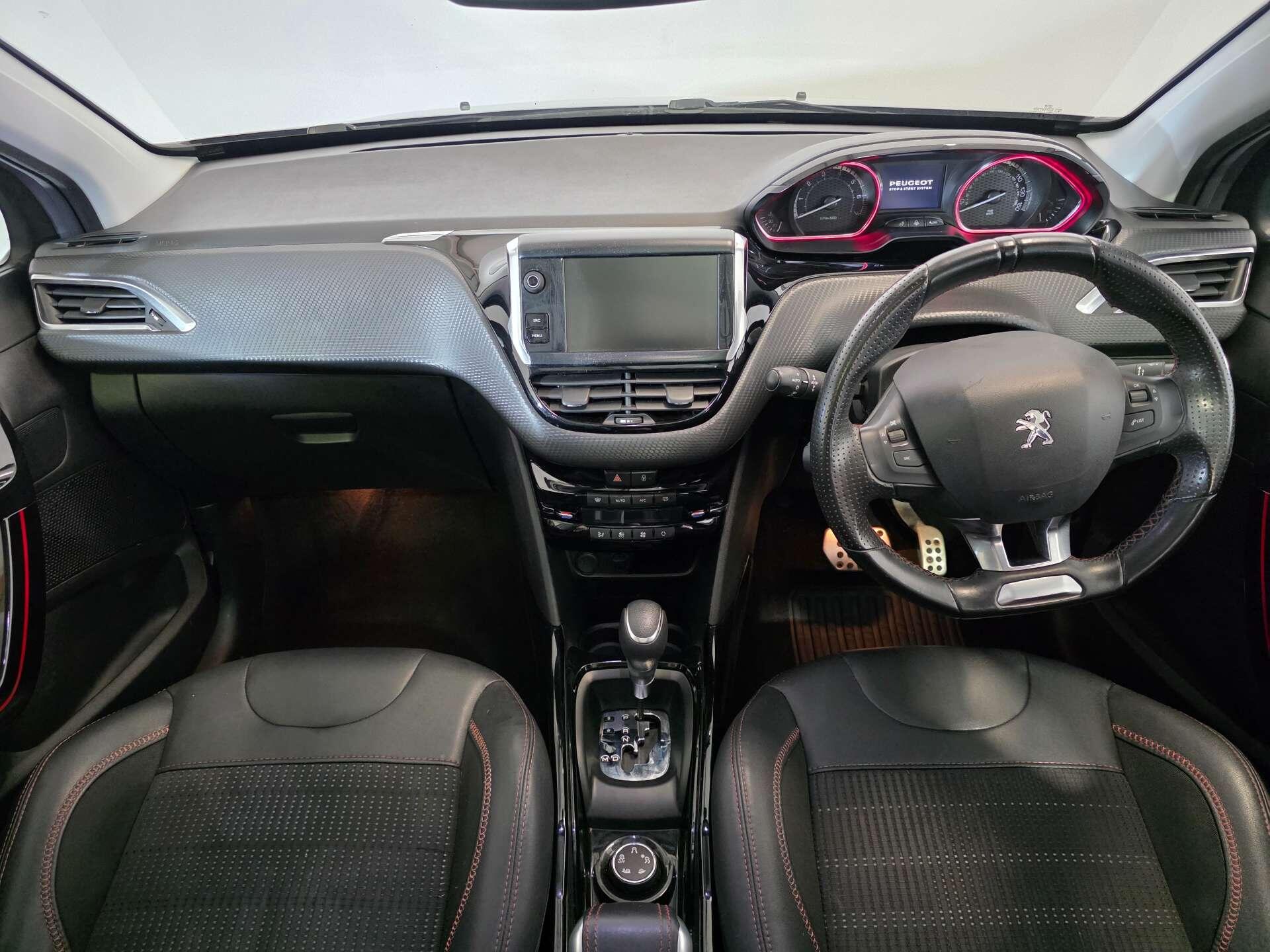Peugeot 2008 view 9