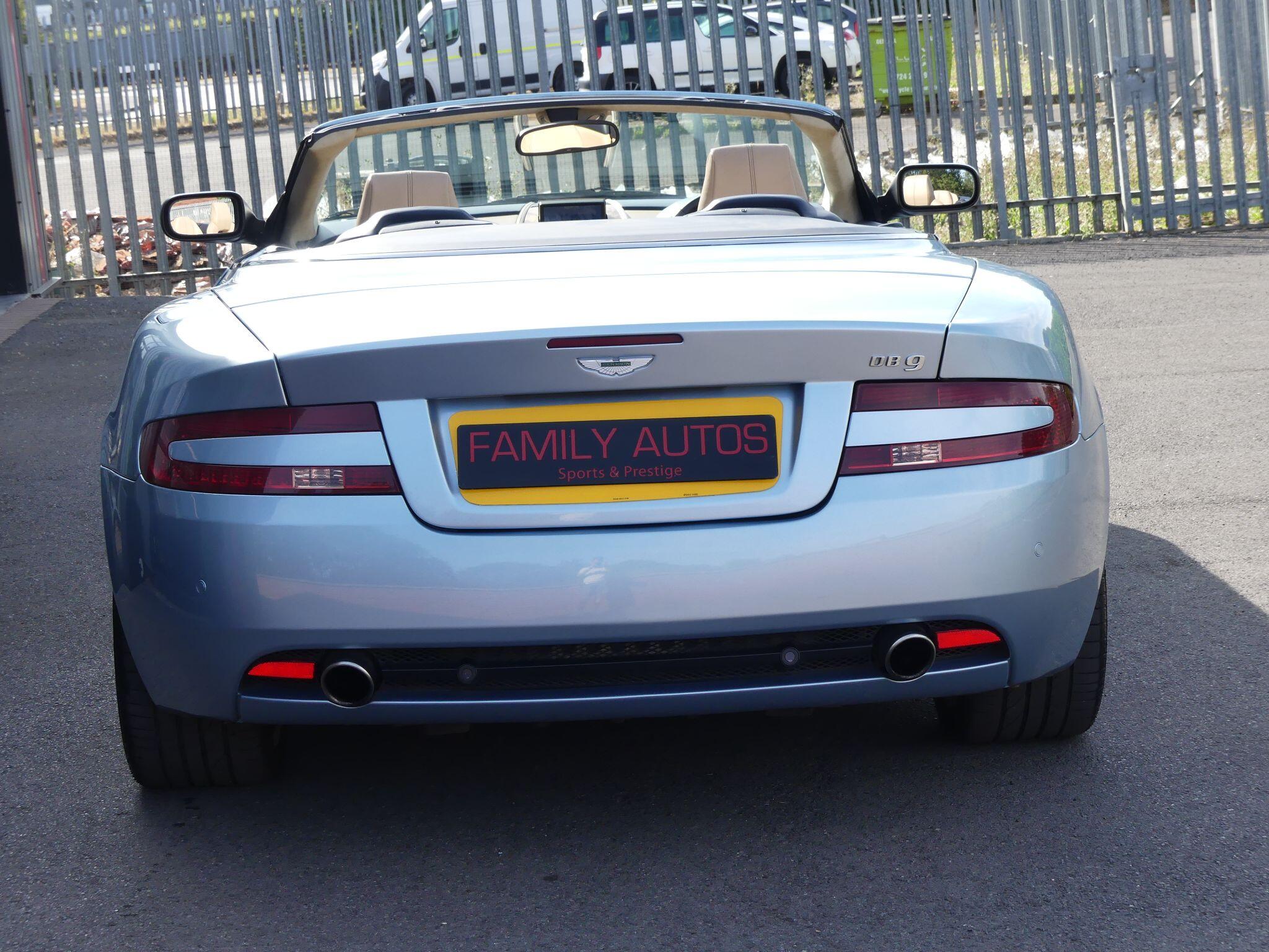 Aston Martin DB9 view 9