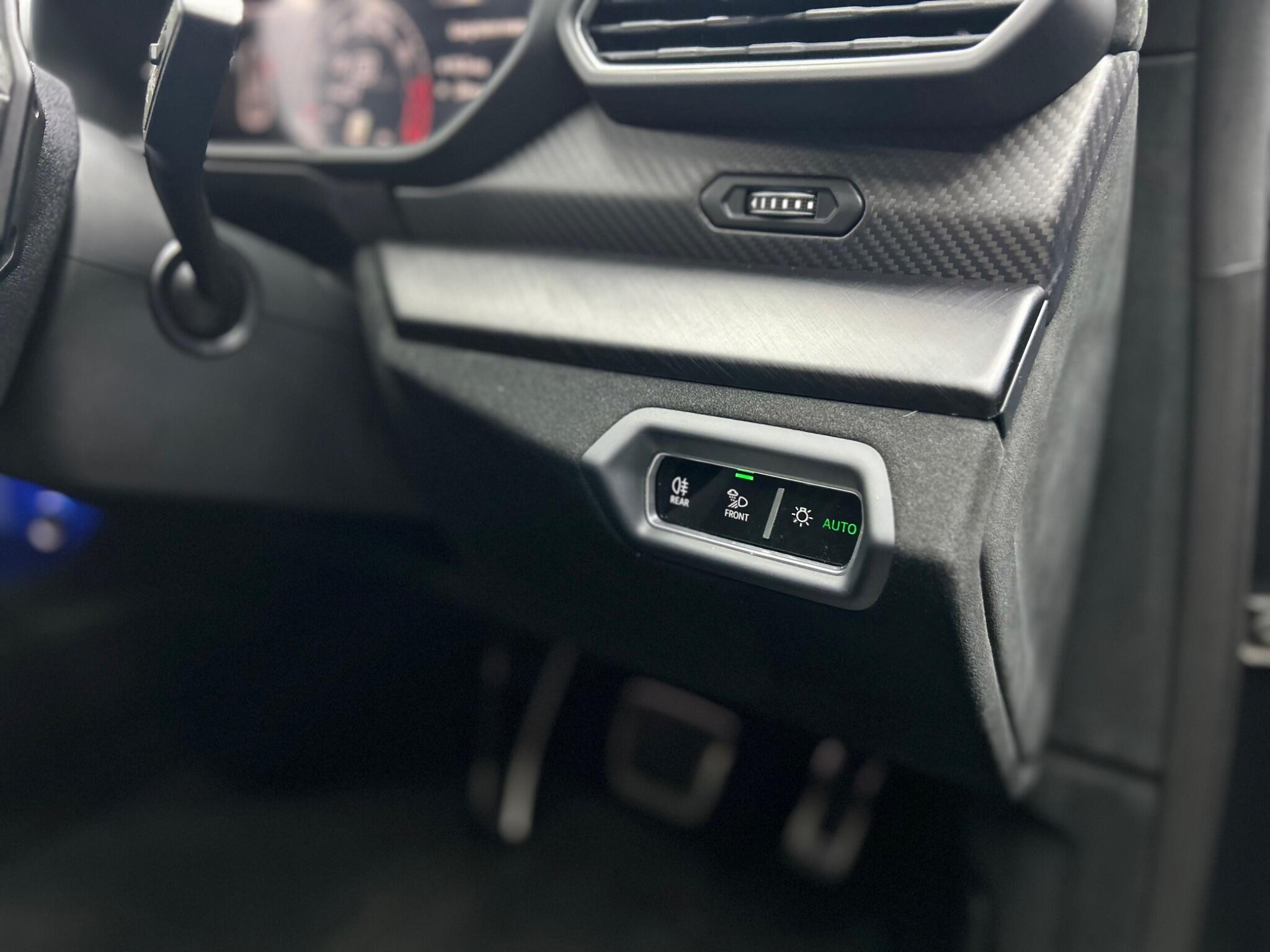 Lamborghini Urus view 40