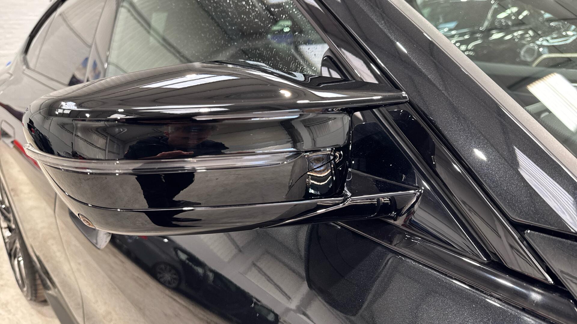 BMW I4 view 24